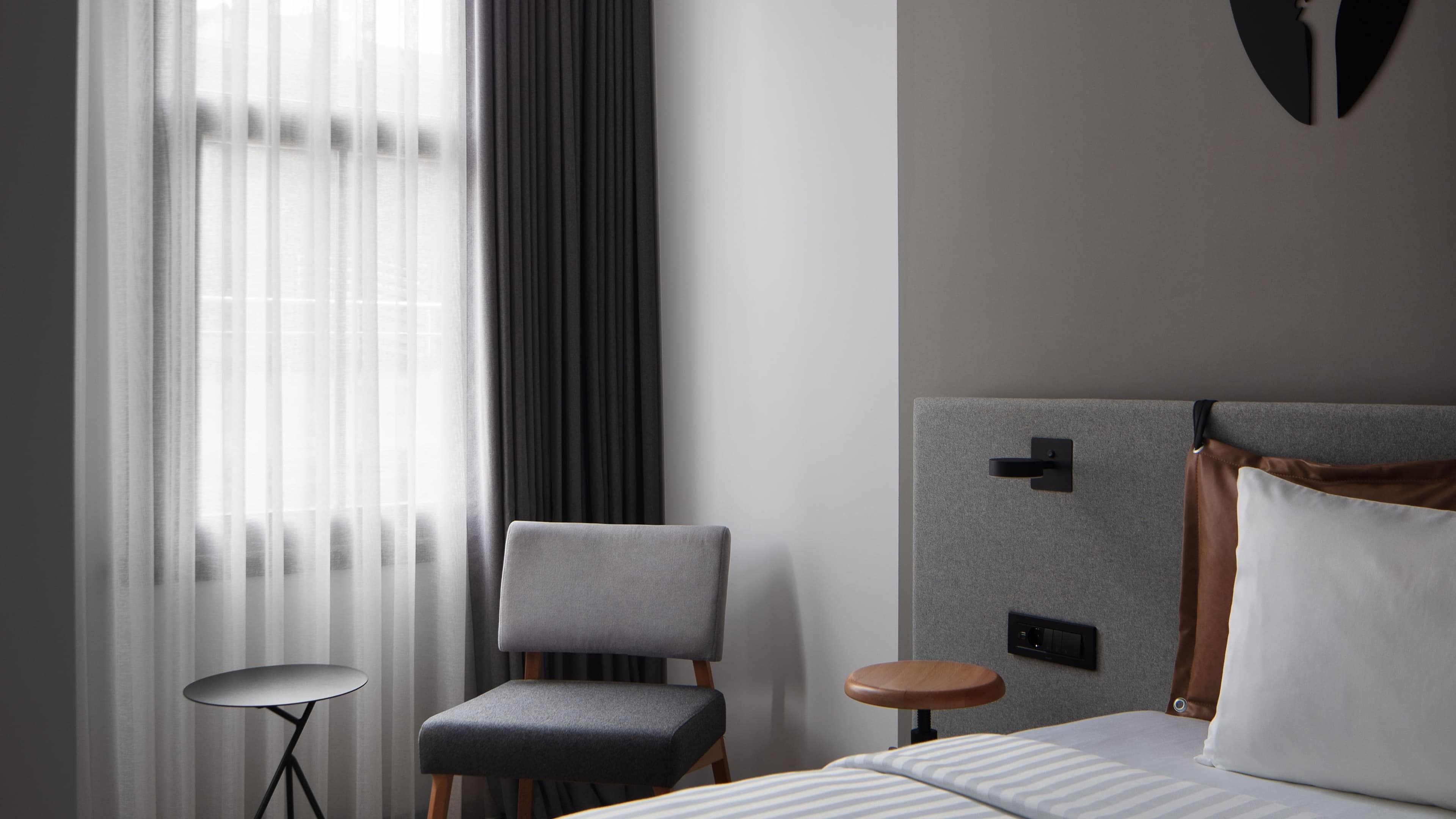 Moxy Istanbul Beyoglu - Image 2