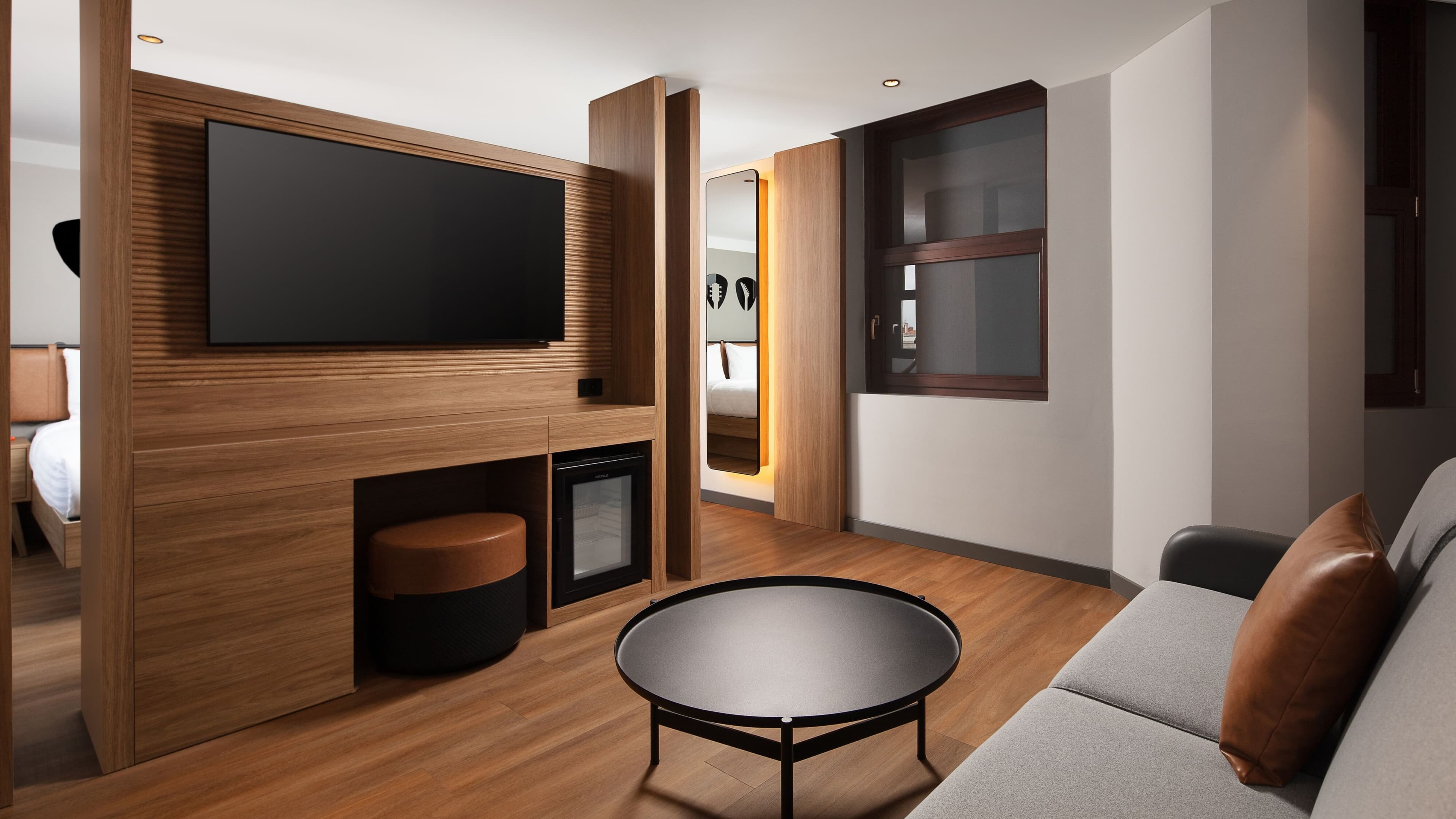 Moxy Istanbul Beyoglu — 31