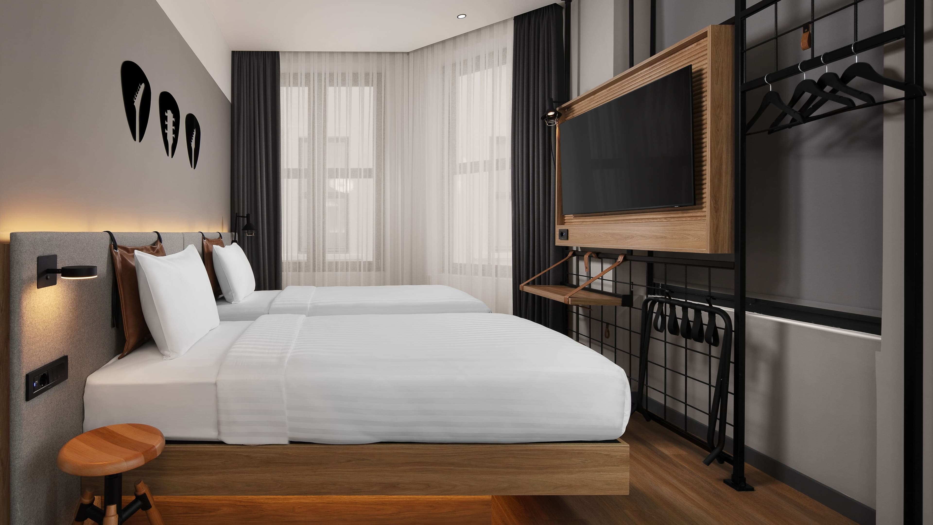 Moxy Istanbul Beyoglu — 33