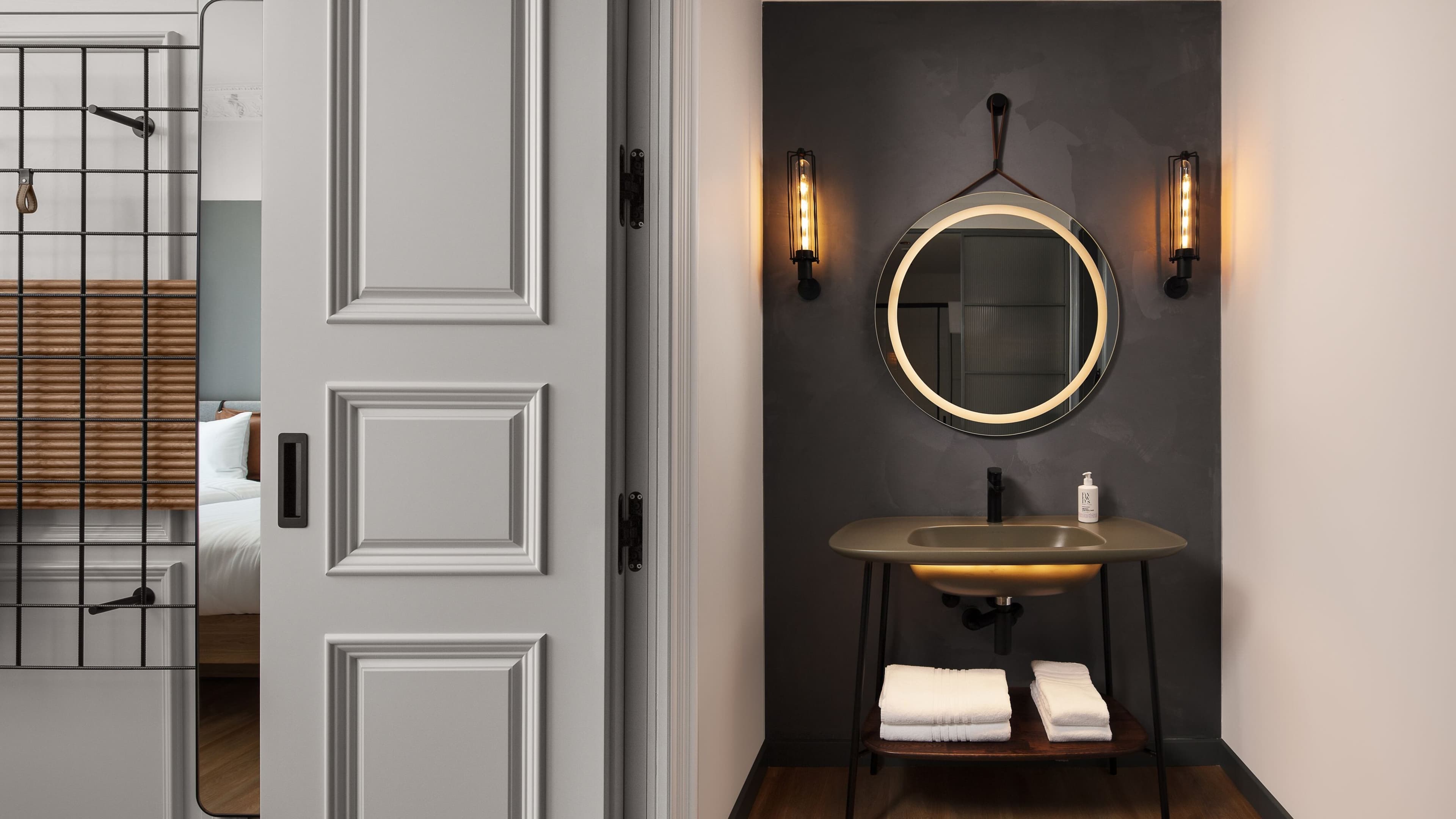 Moxy Istanbul Beyoglu — 11