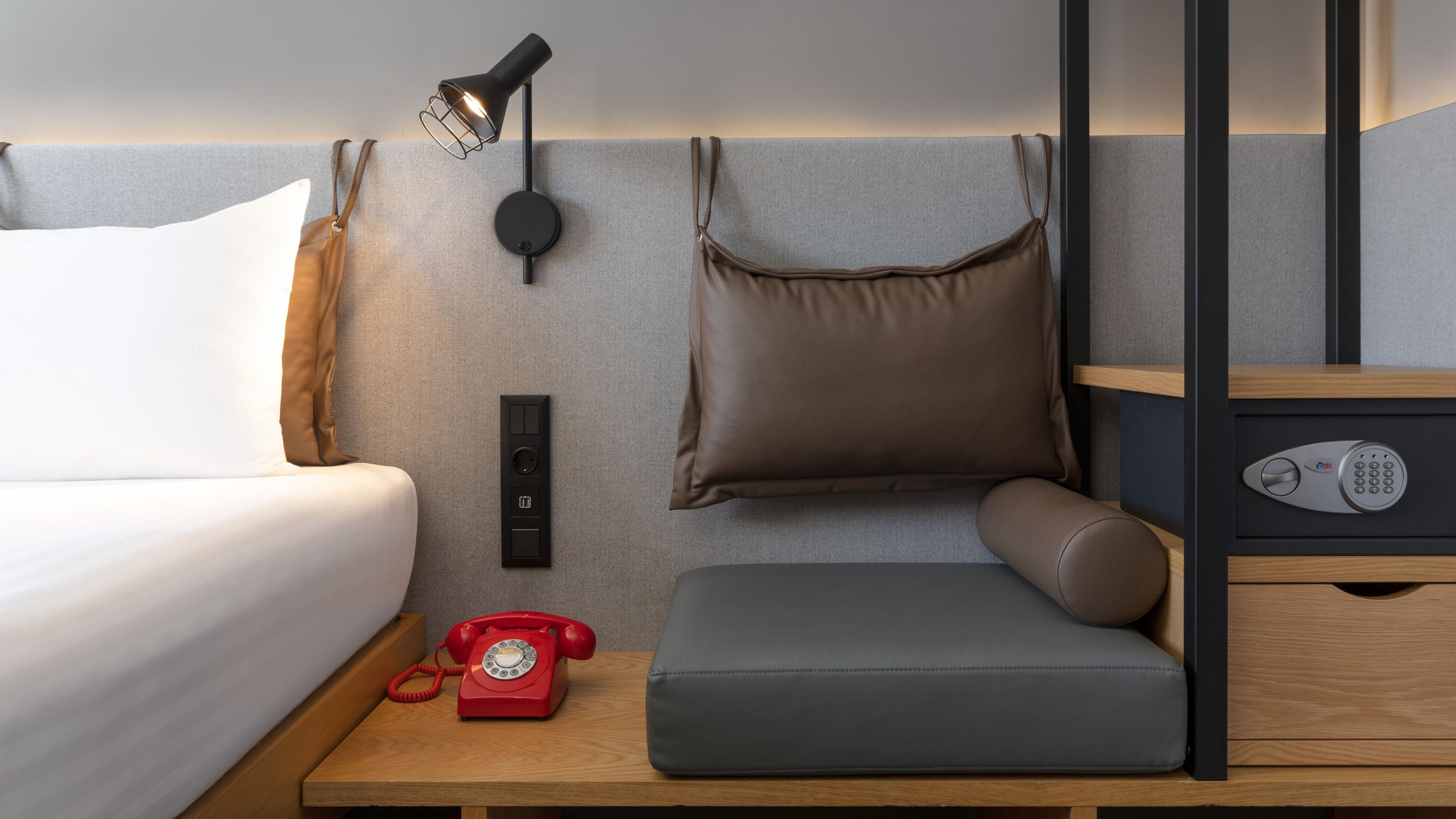 Moxy Sleeper - Image 6