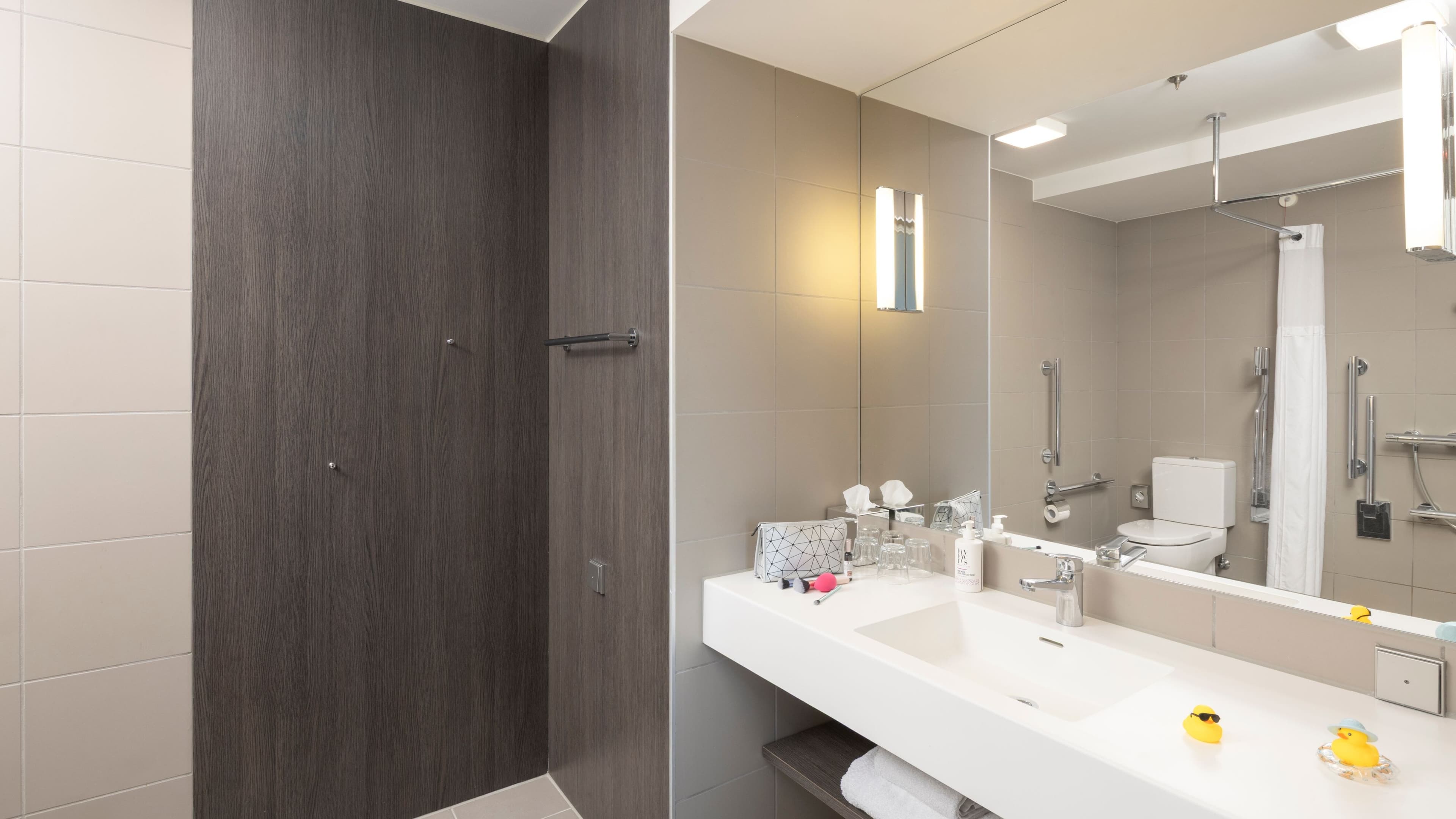 Moxy London Excel — 45