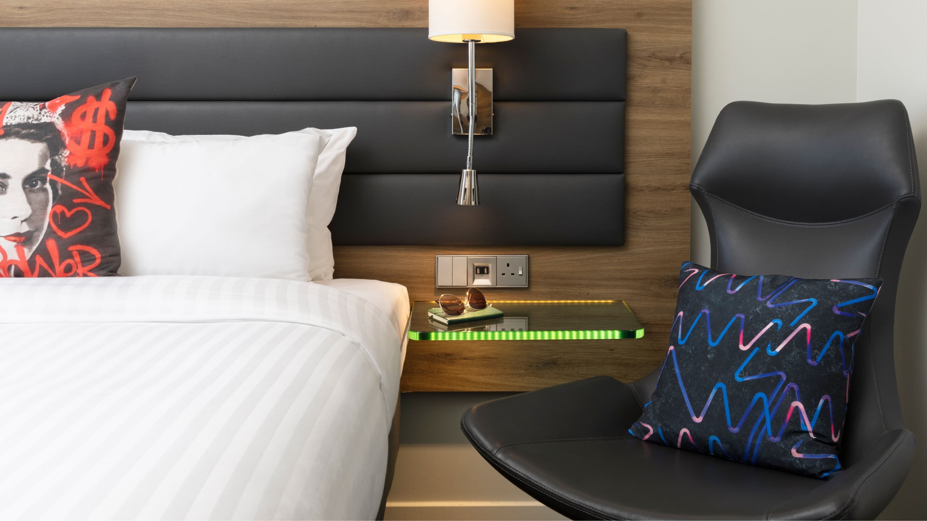 Moxy Queen Sleeper - Image 9