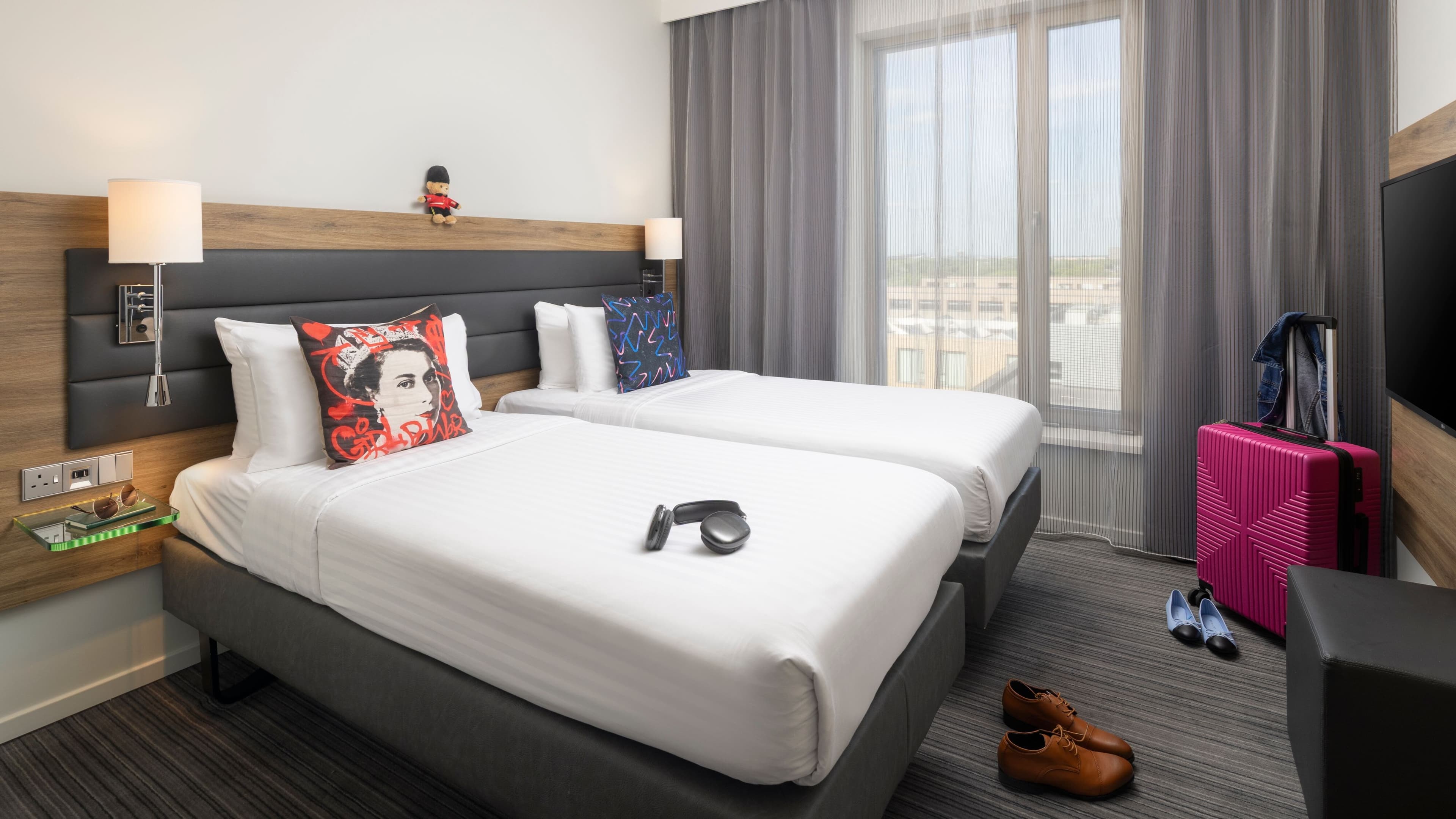 Moxy Twin Sleeper - Image 7