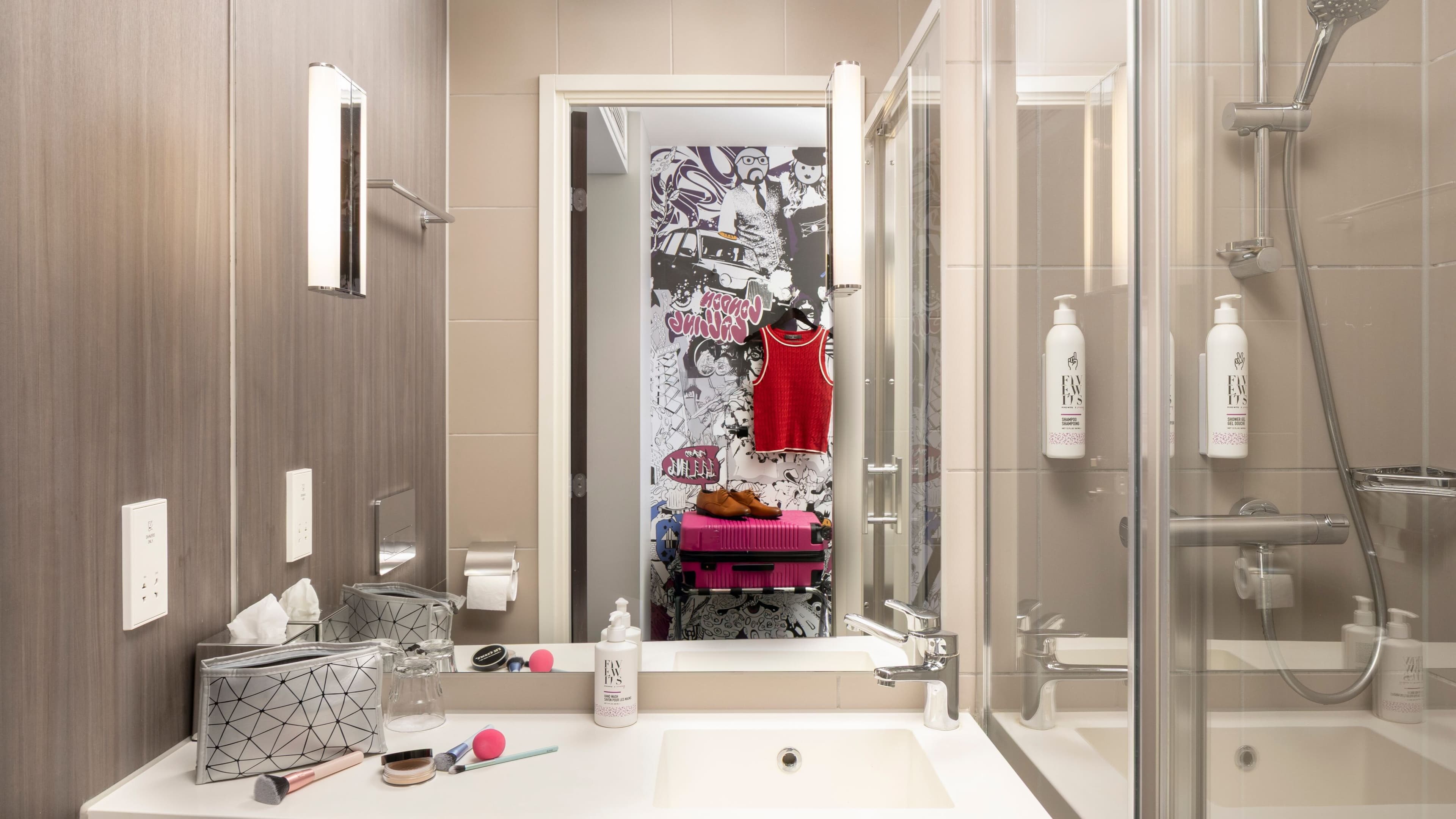 Moxy Queen Sleeper - Image 15