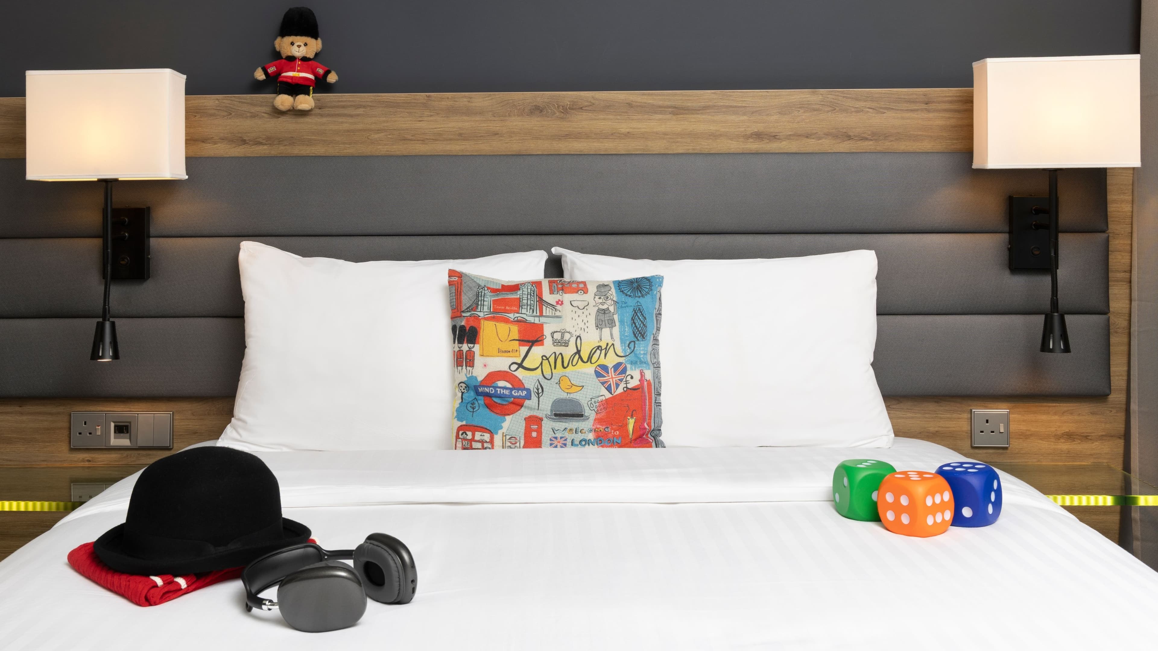 Moxy London Heathrow Airport - Image 4