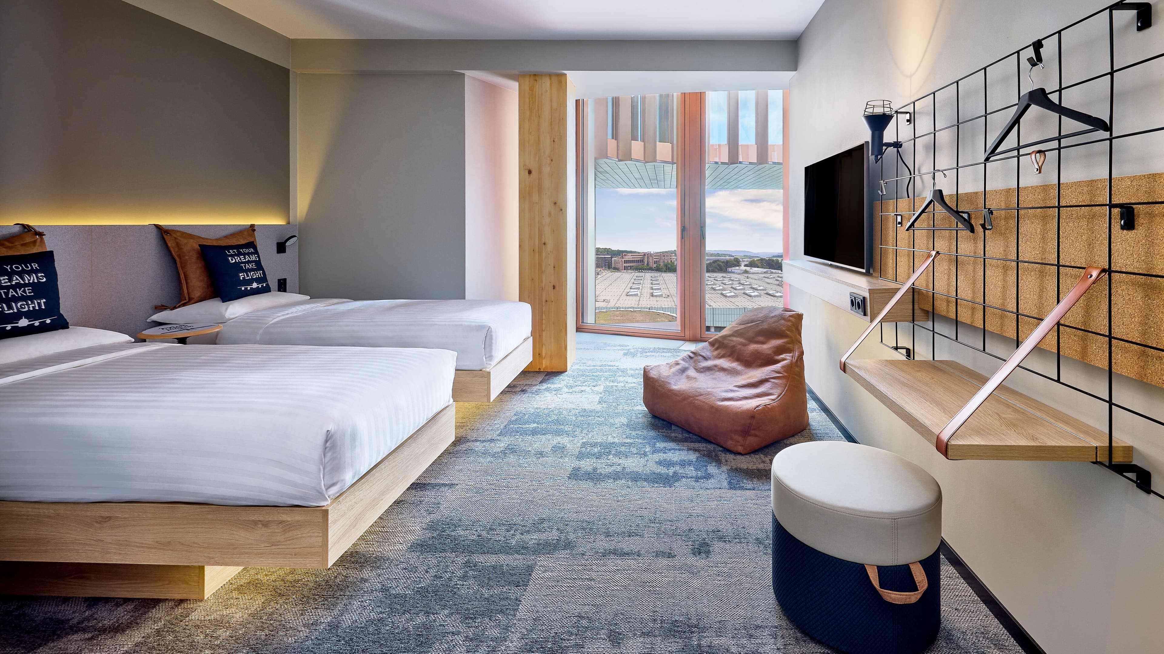 Moxy Luxembourg Airport — 6