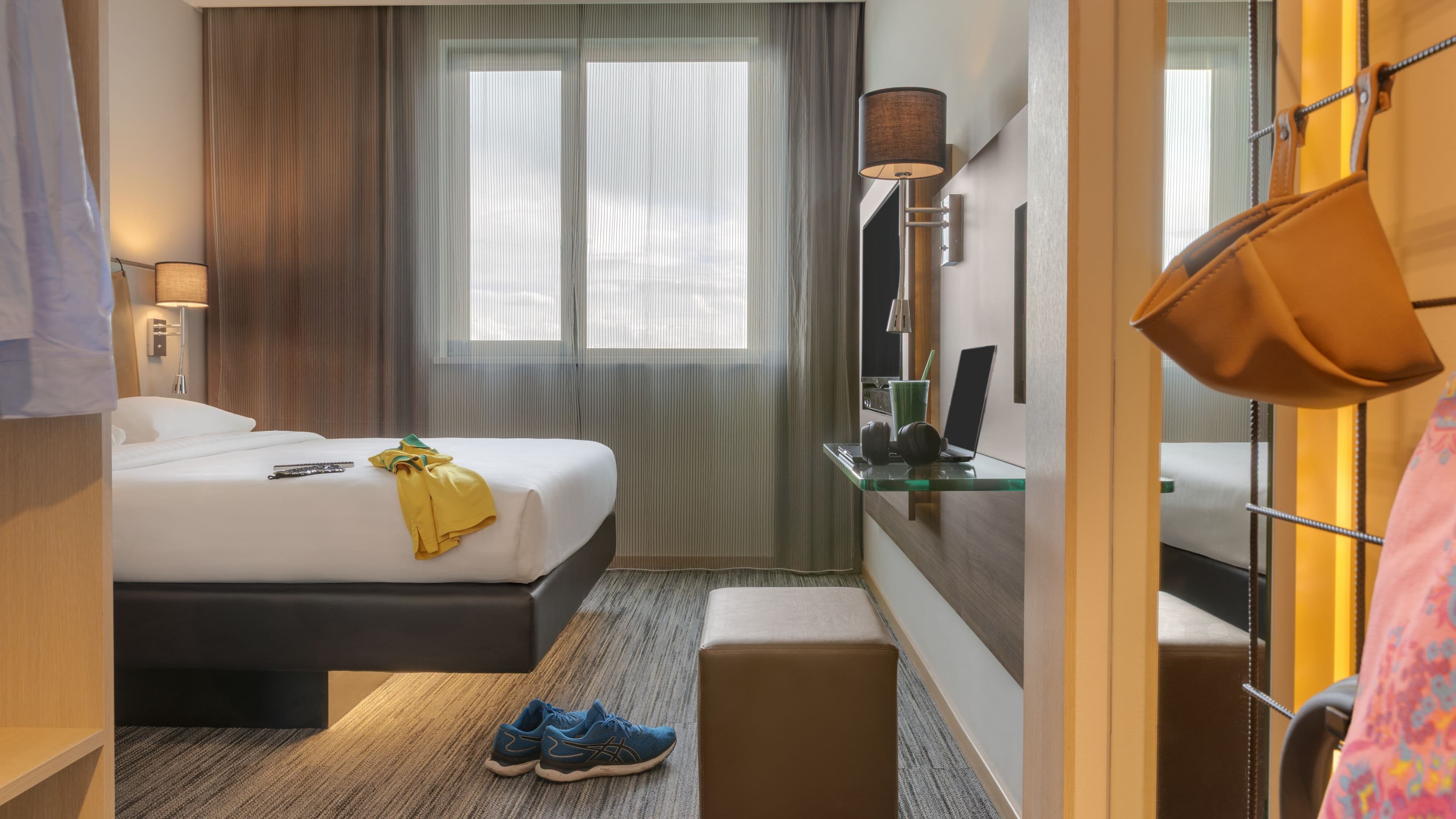 Moxy Queen Sleeper - Image 10