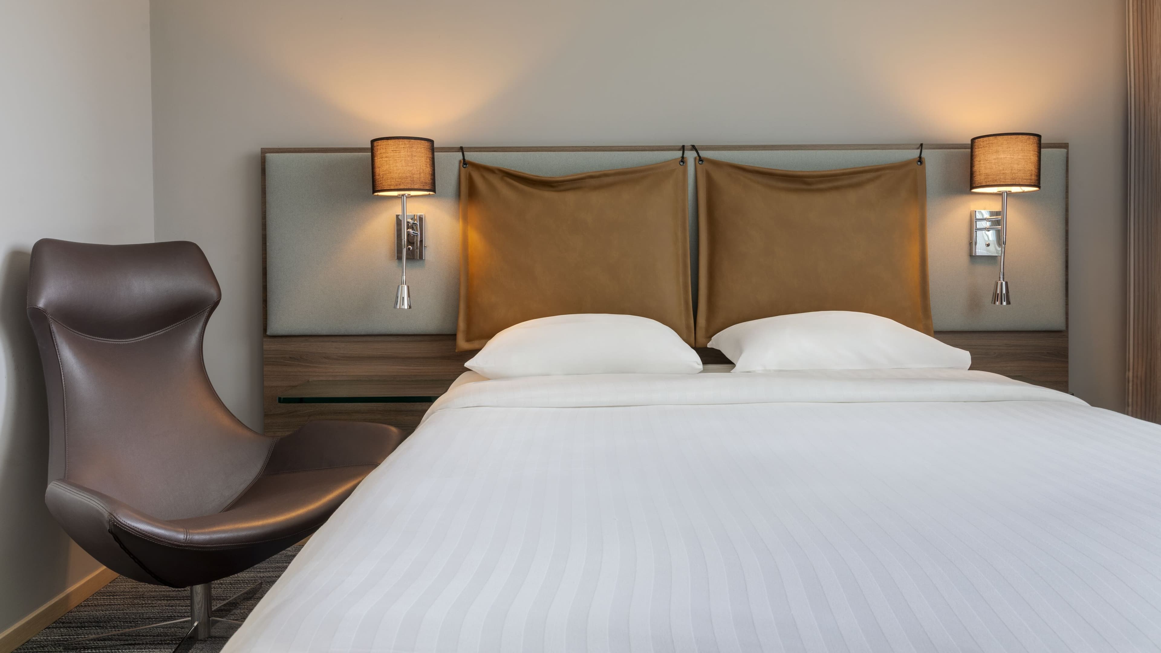Moxy Queen Sleeper - Image 6