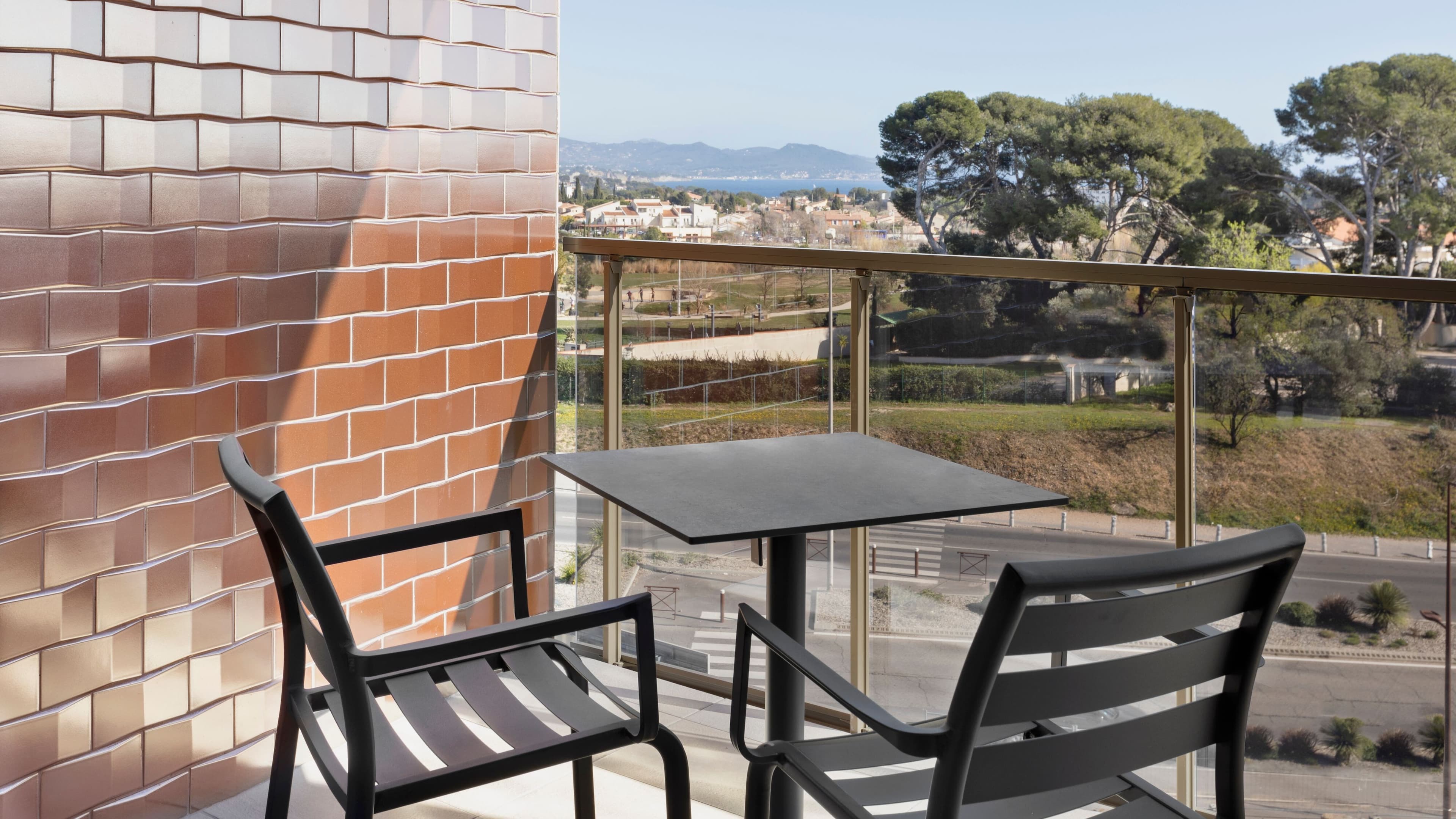 Moxy La Ciotat — 11