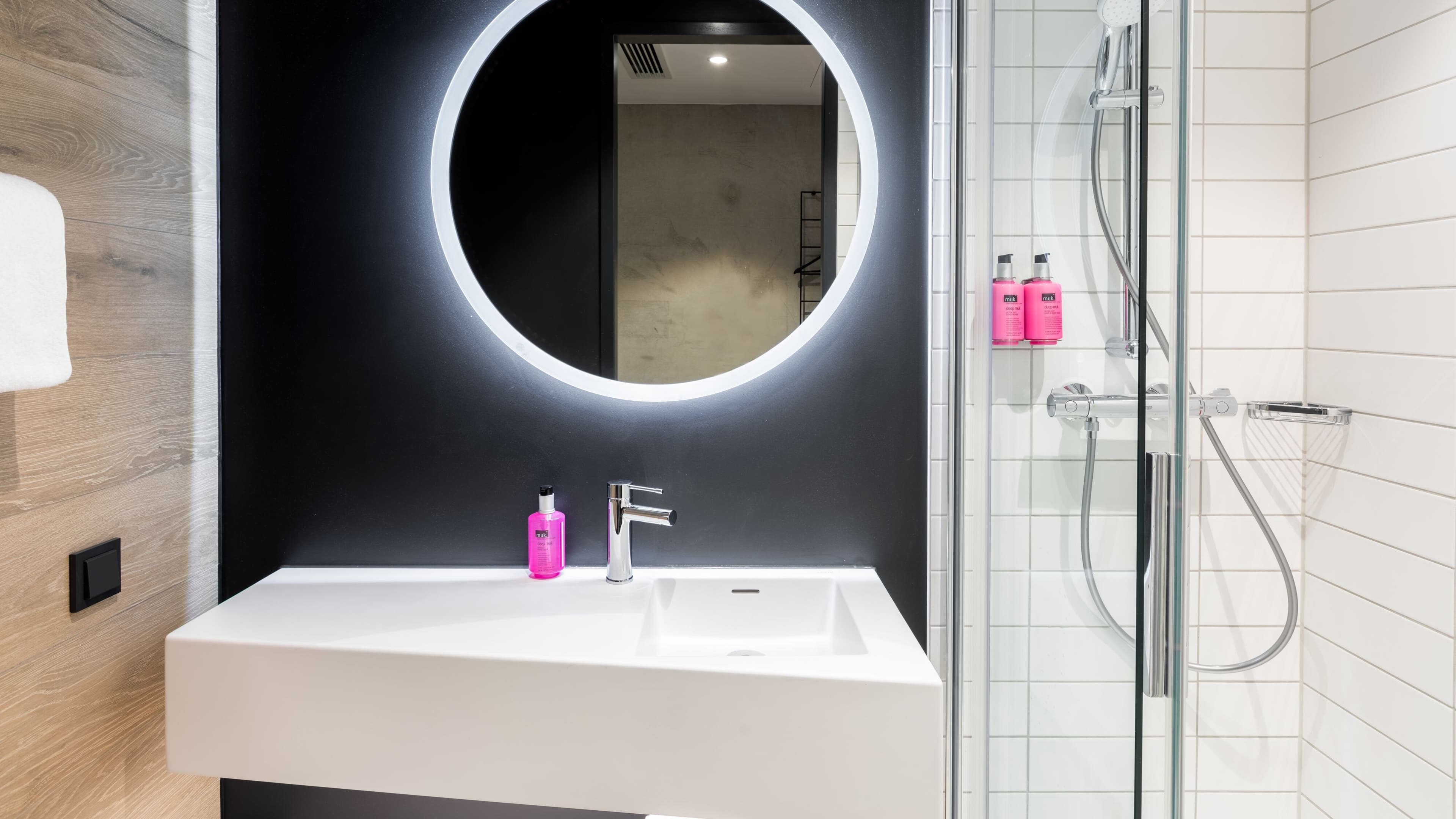 Moxy Queen Sleeper - Image 5
