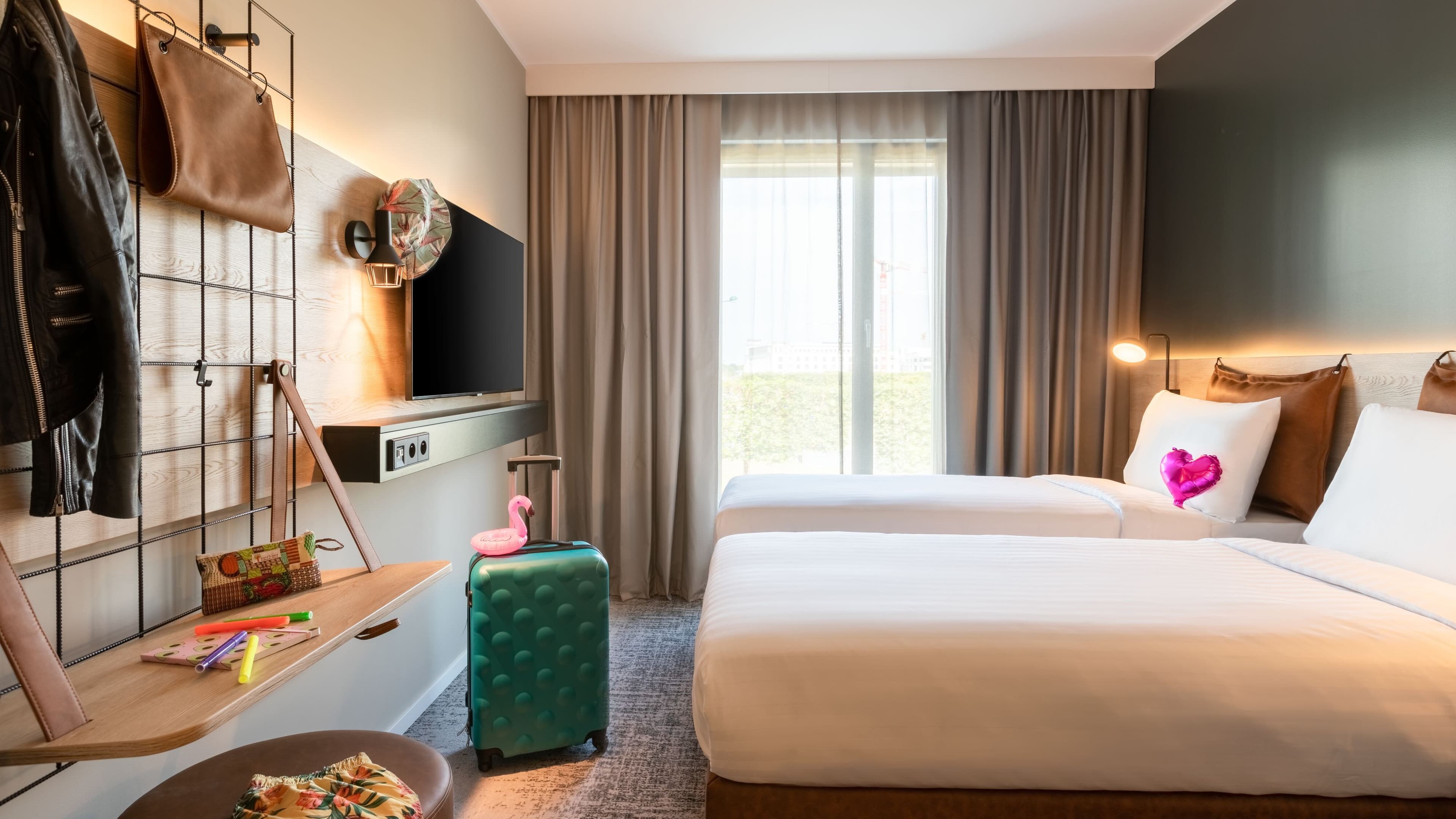 Moxy Twin Sleeper - Image 1