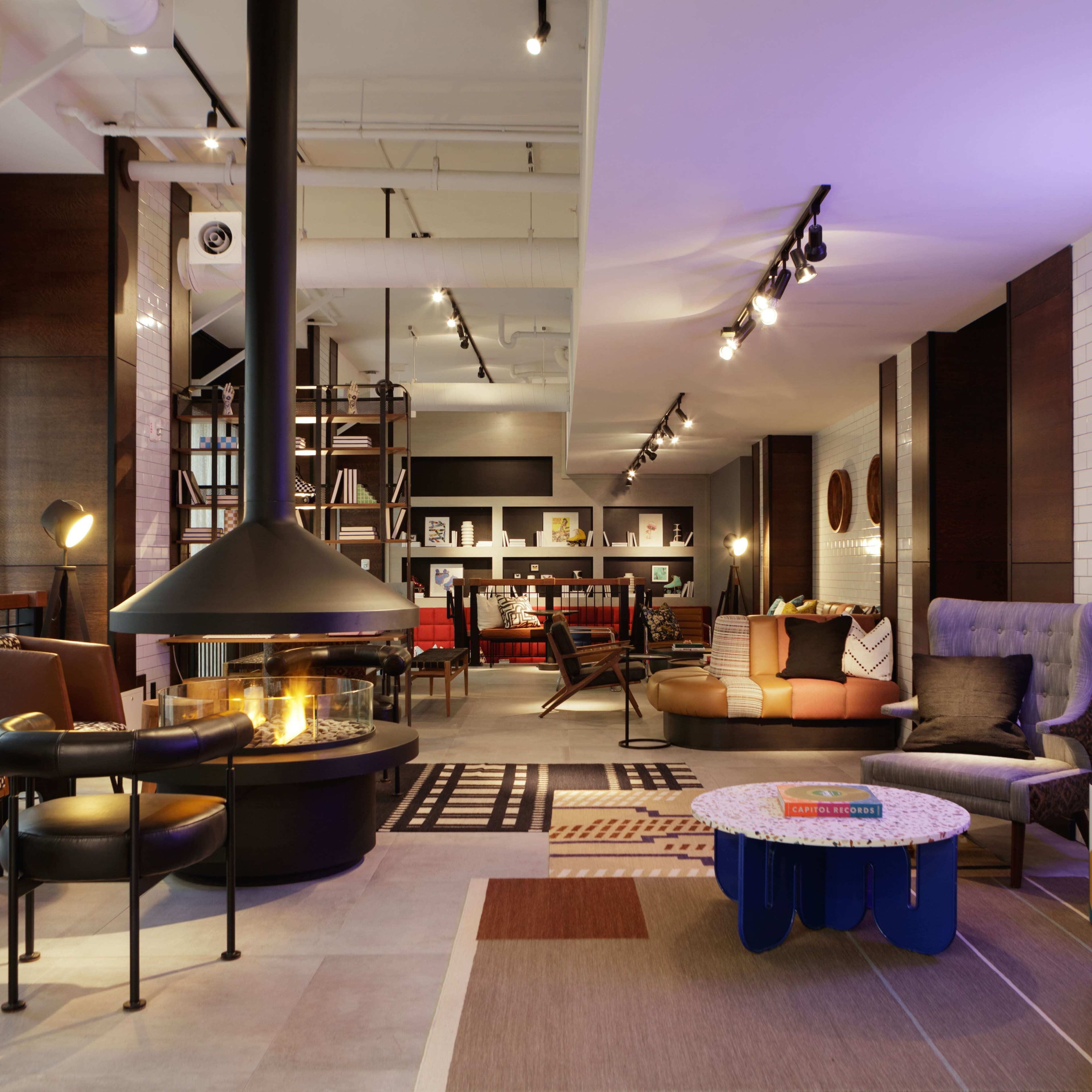 Moxy Richmond Downtown - Image 1