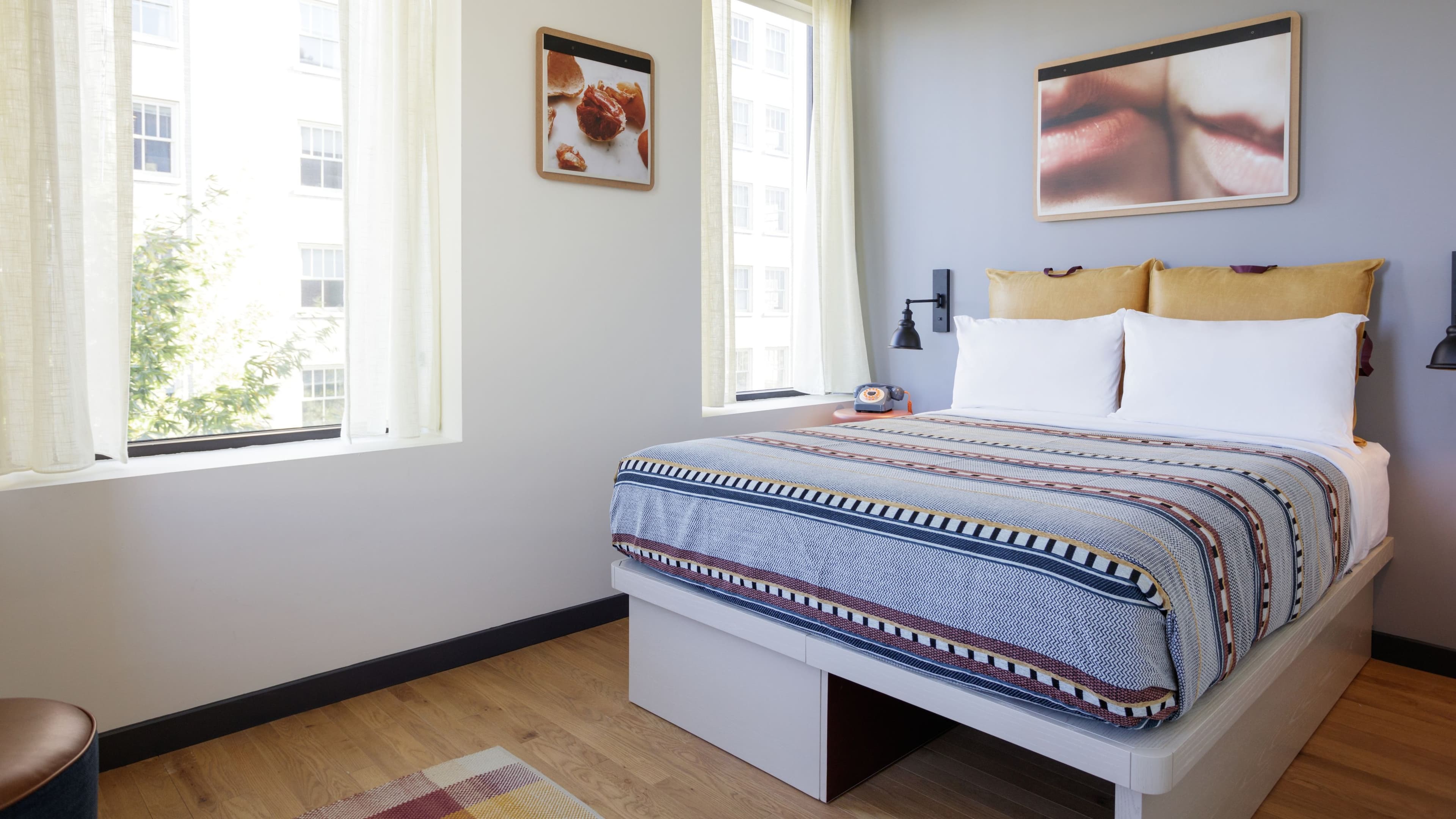 Moxy Richmond Downtown - Image 5