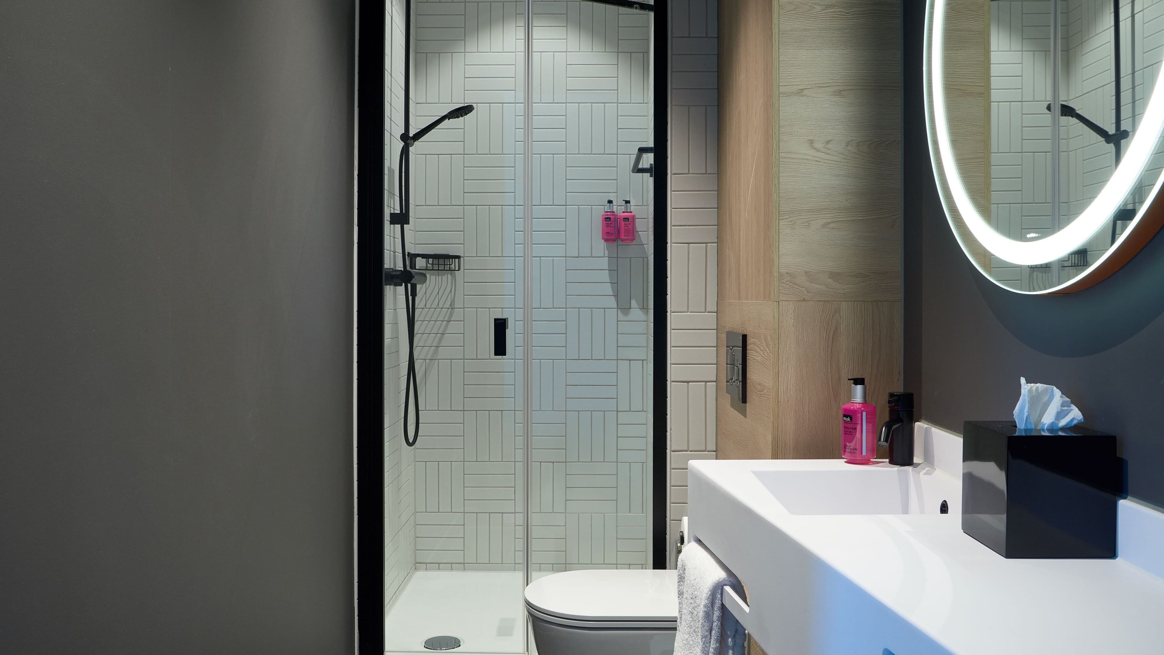 Moxy The Hague - Image 5