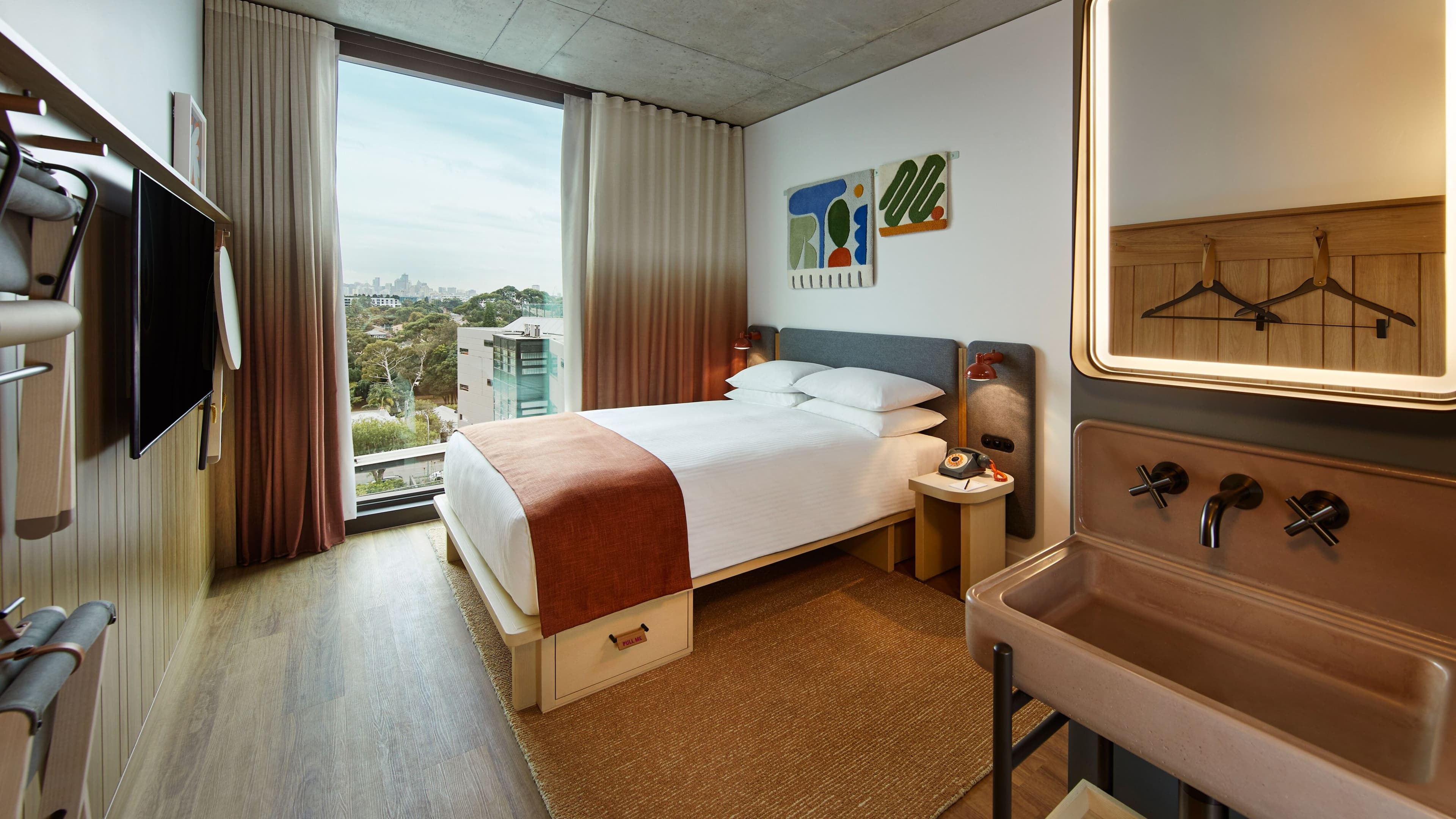 Moxy Sydney Airport - Image 2