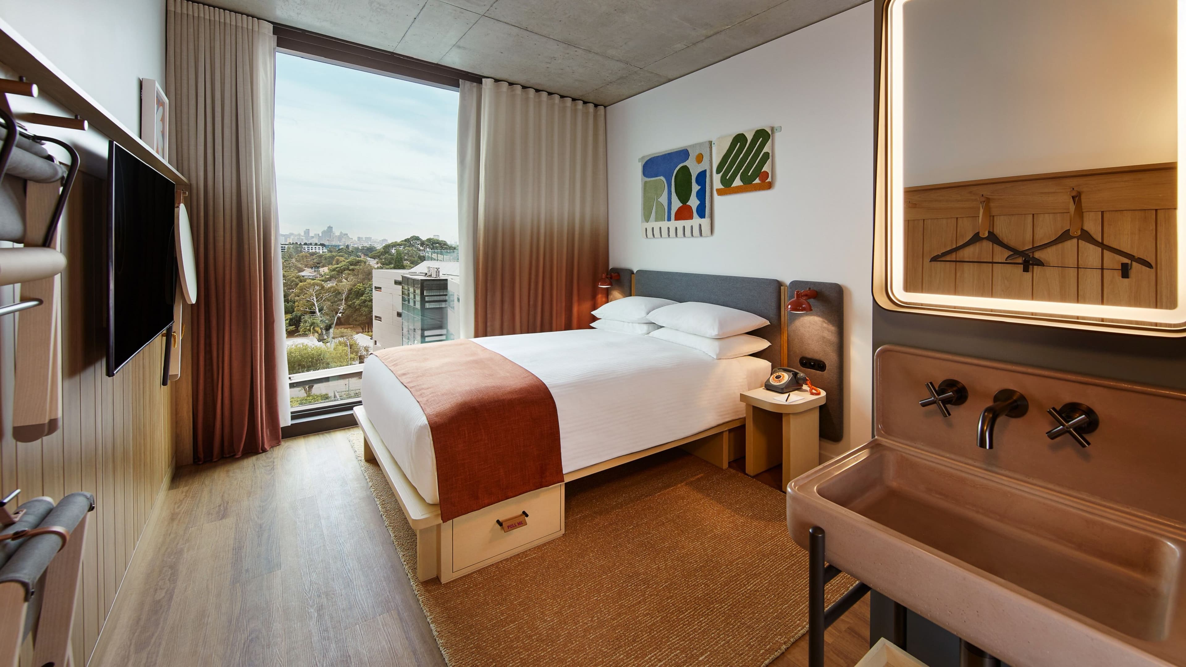 Moxy Sydney Airport - Image 3