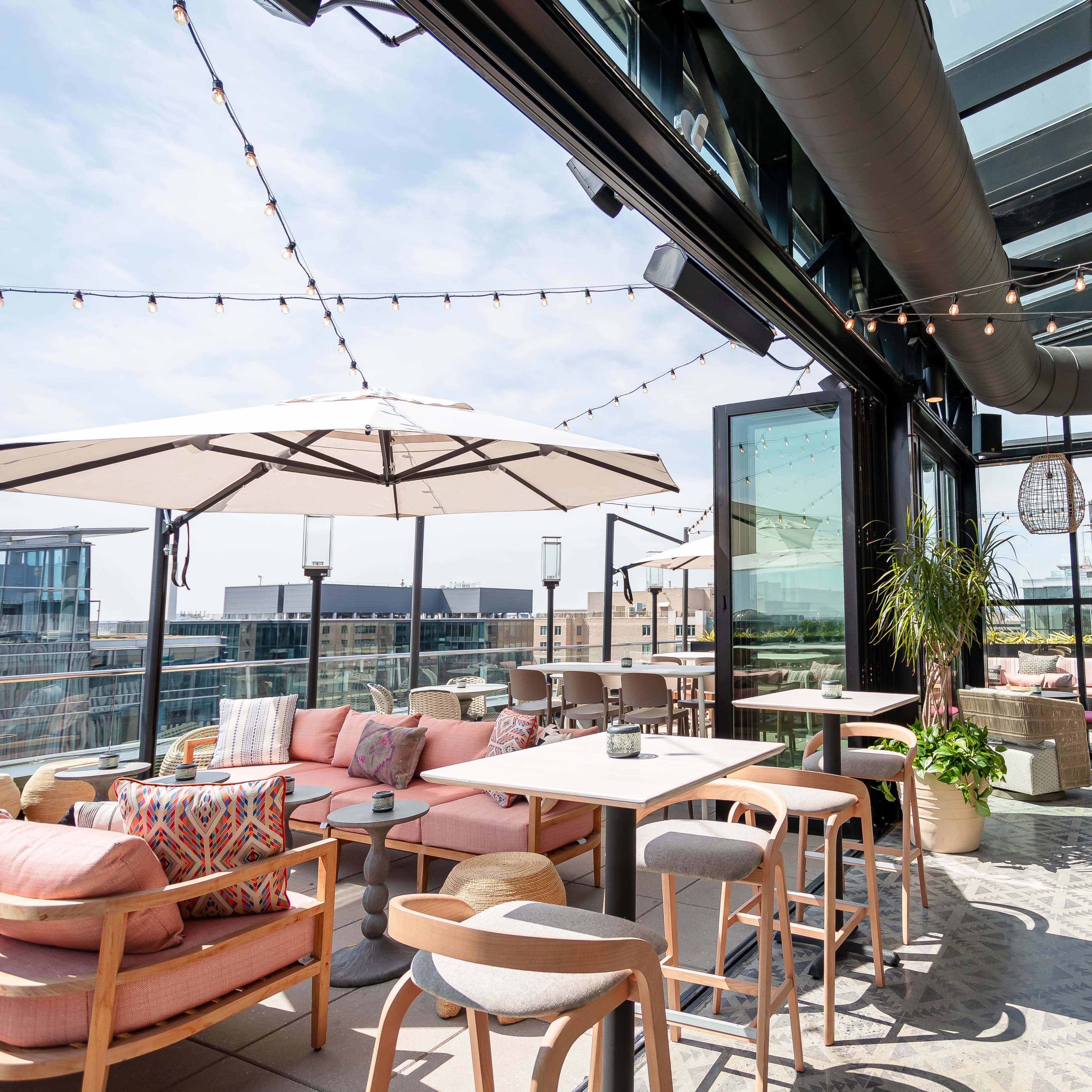 Moxy Washington, DC Downtown - Image 1
