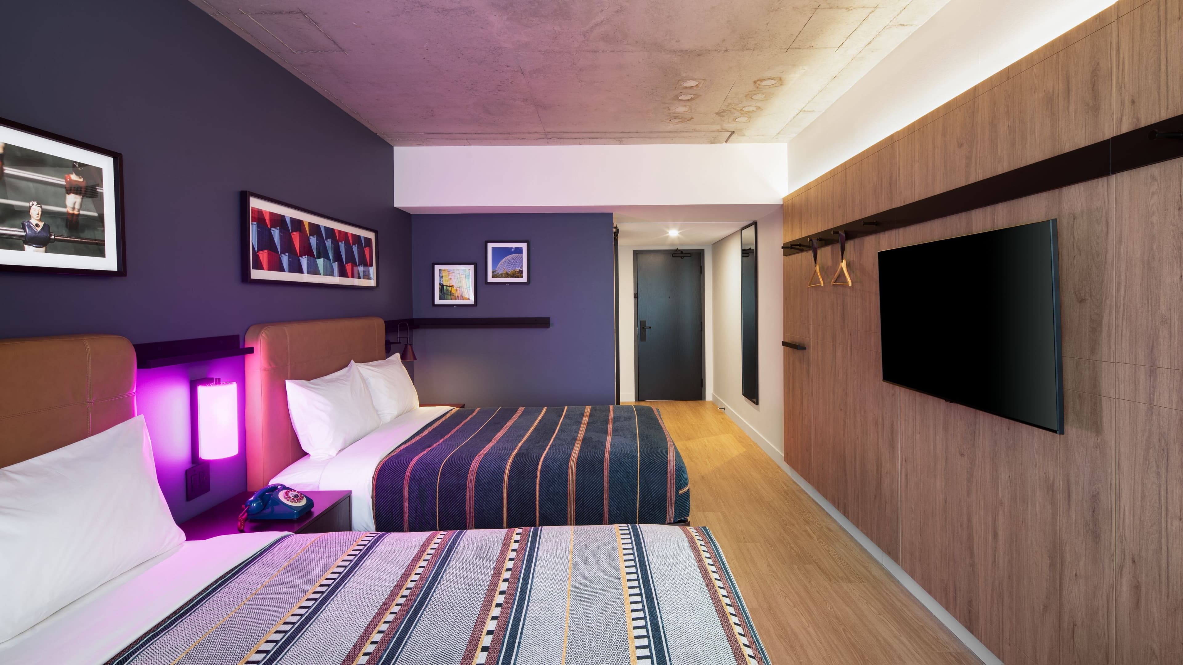 Moxy Montreal Downtown - Image 5