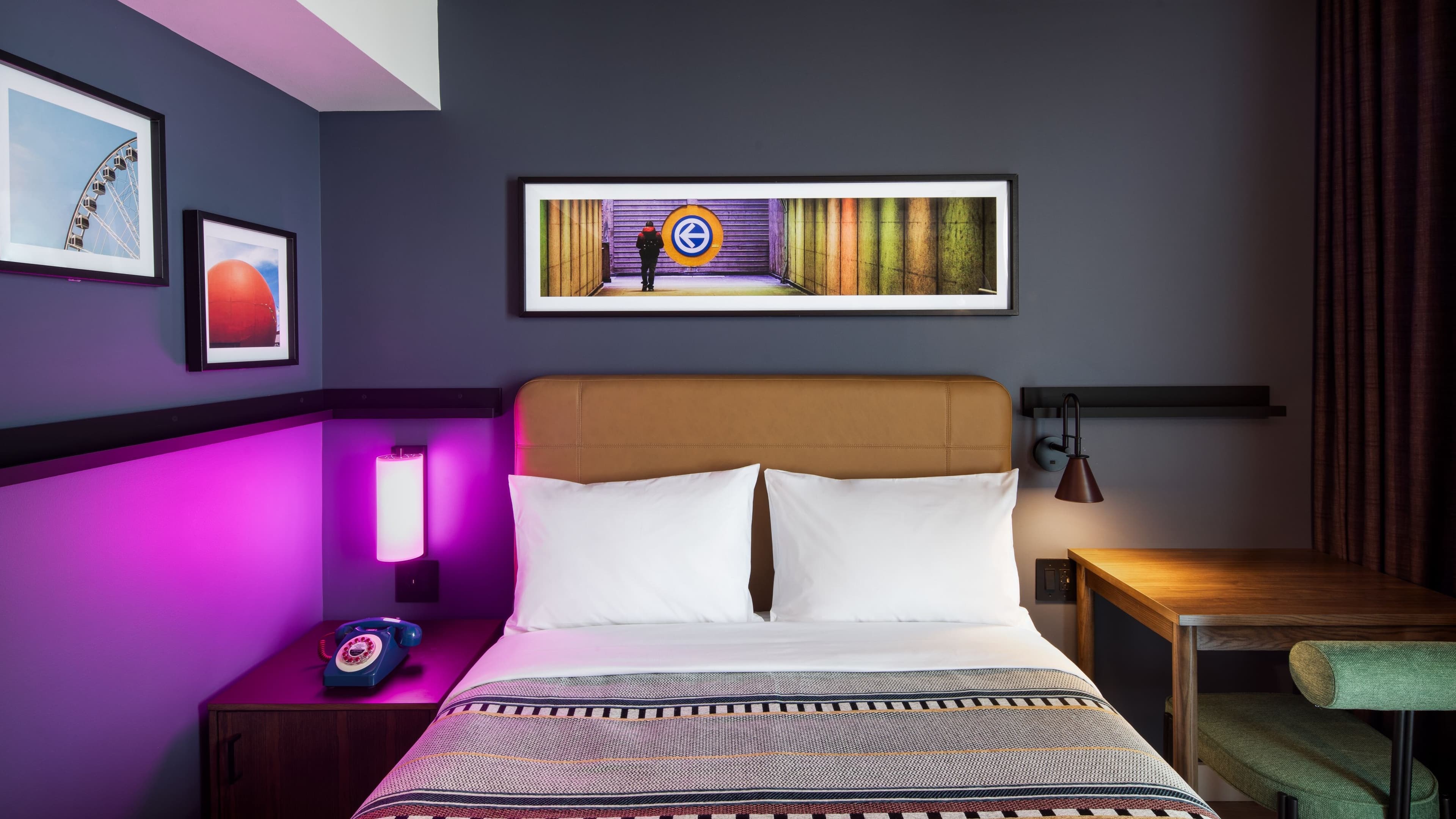 Moxy Montreal Downtown — 8