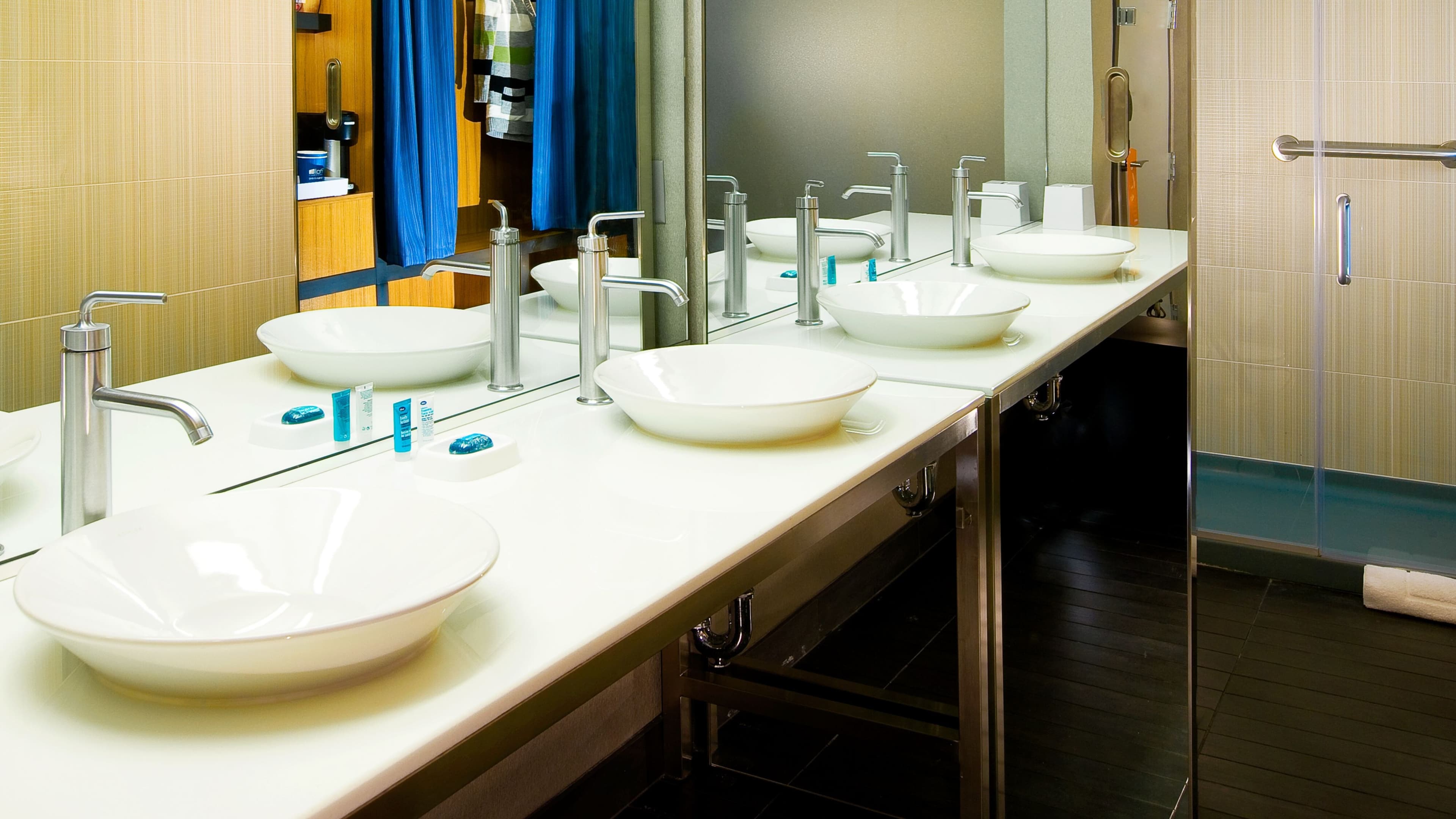 Aloft Mount Laurel - Image 5