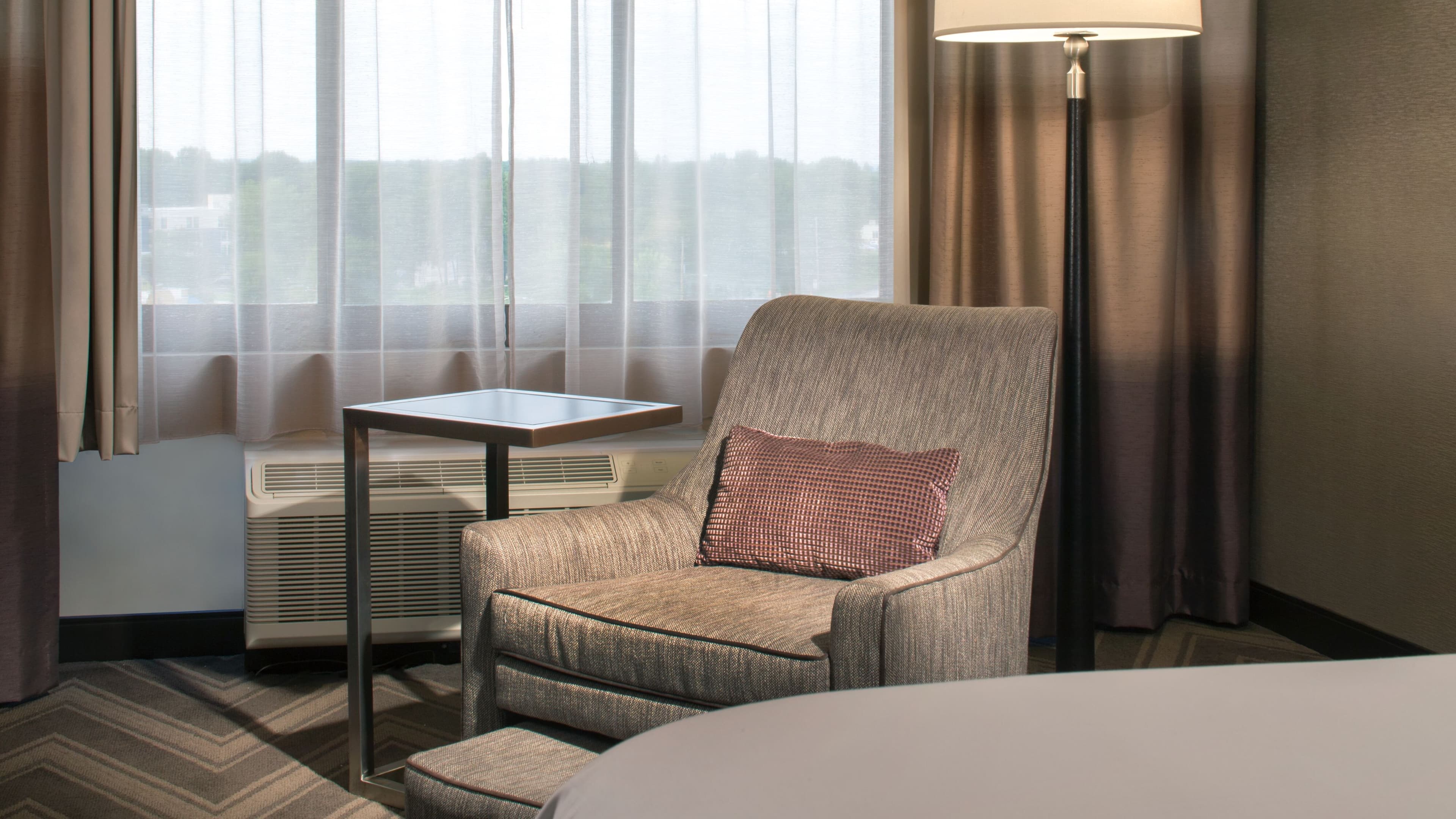 Sheraton Bucks County Langhorne - Image 5