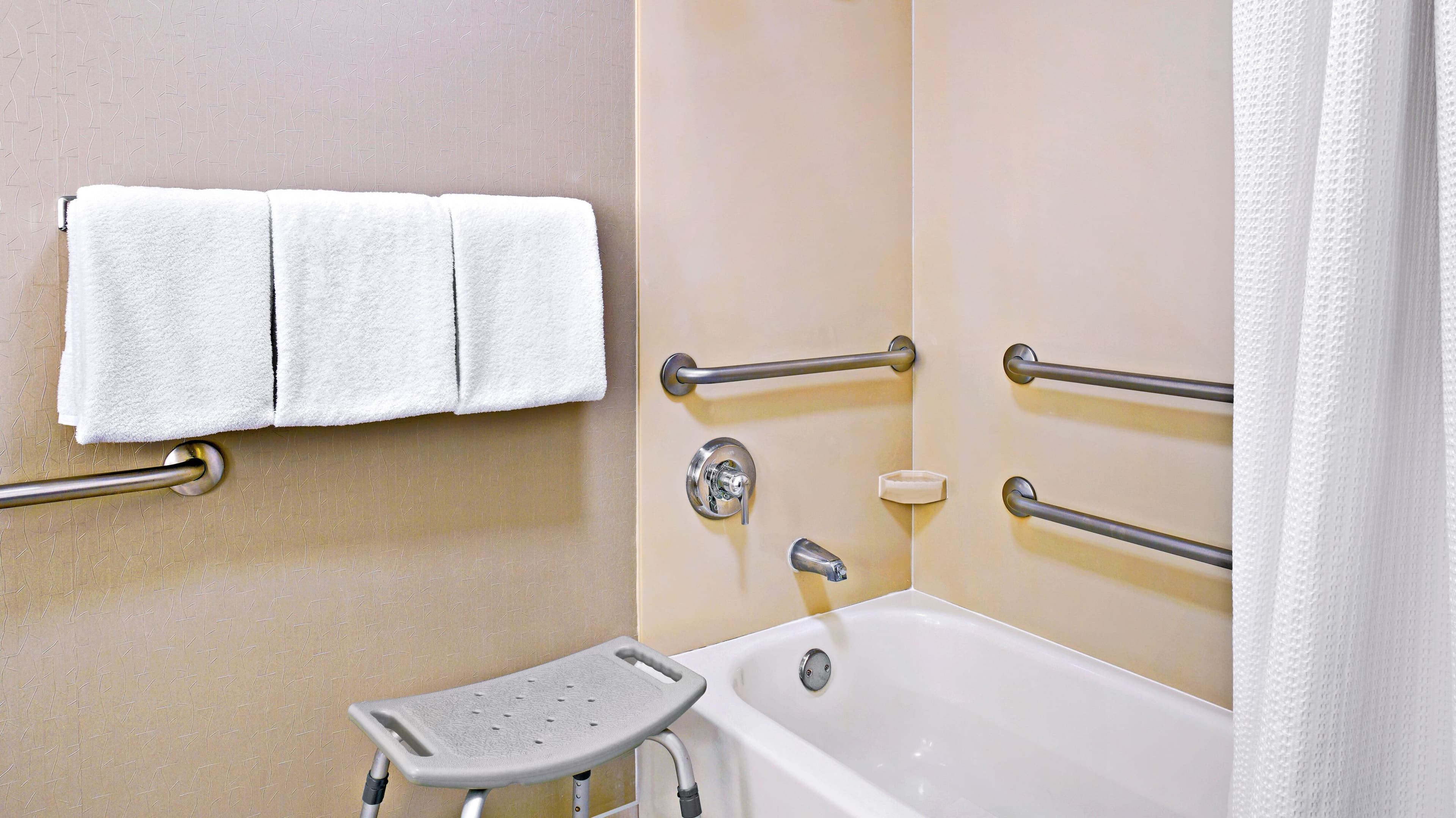 Suite - Image 5
