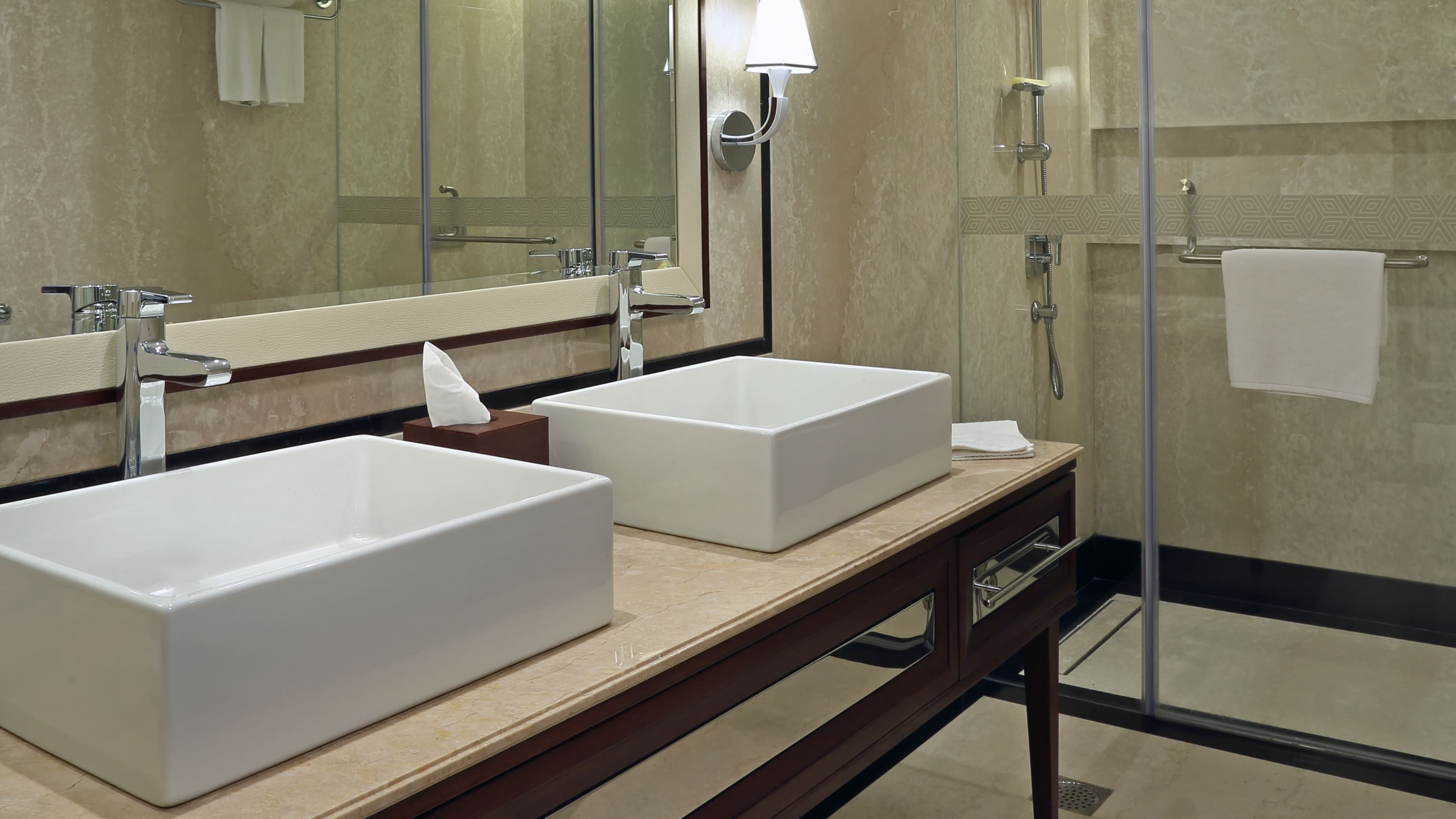 Sheraton Grand Pune Bund Garden Hotel — 8