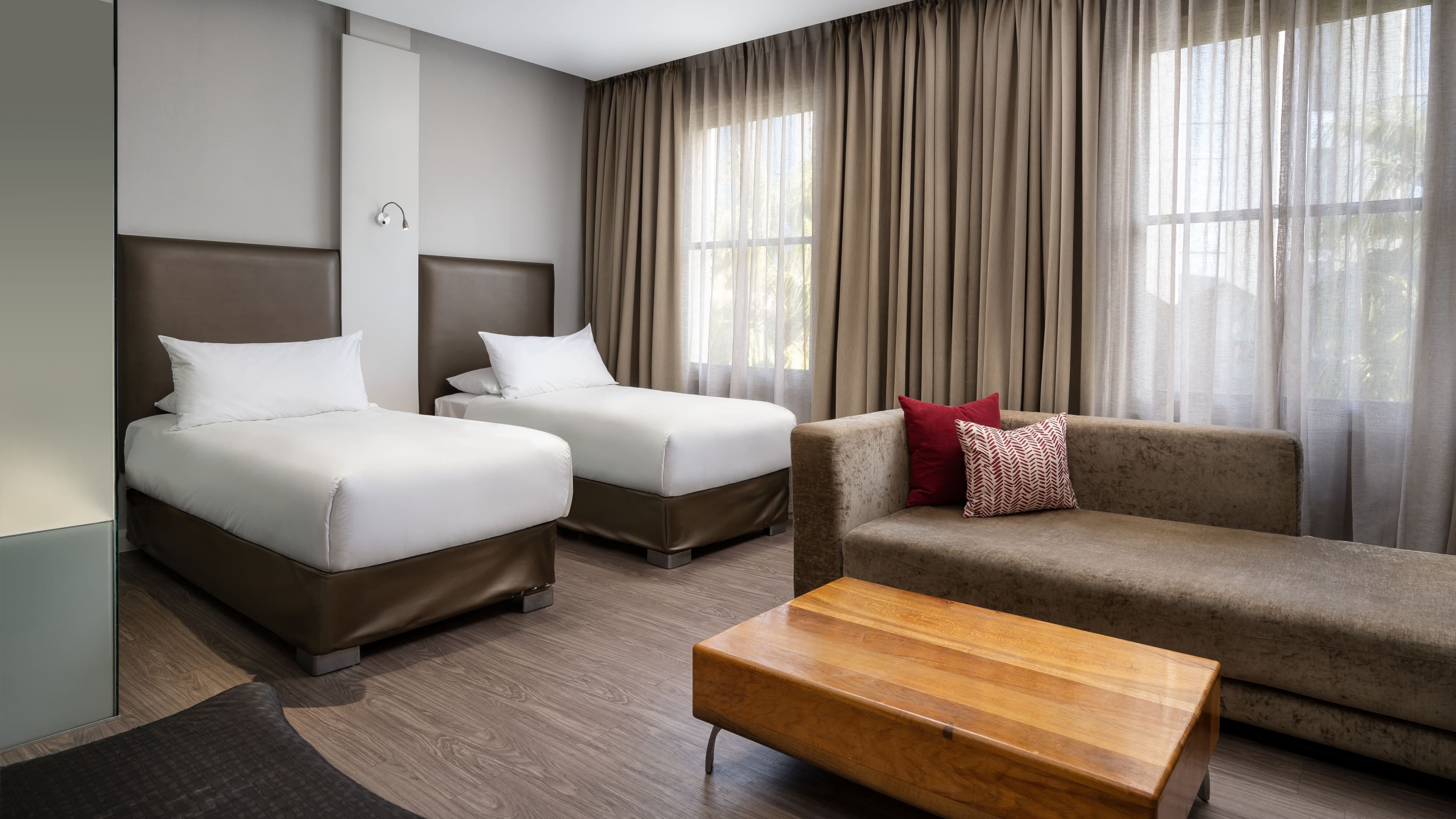 Protea Hotel Cape Town Waterfront Breakwater Lodge — 17