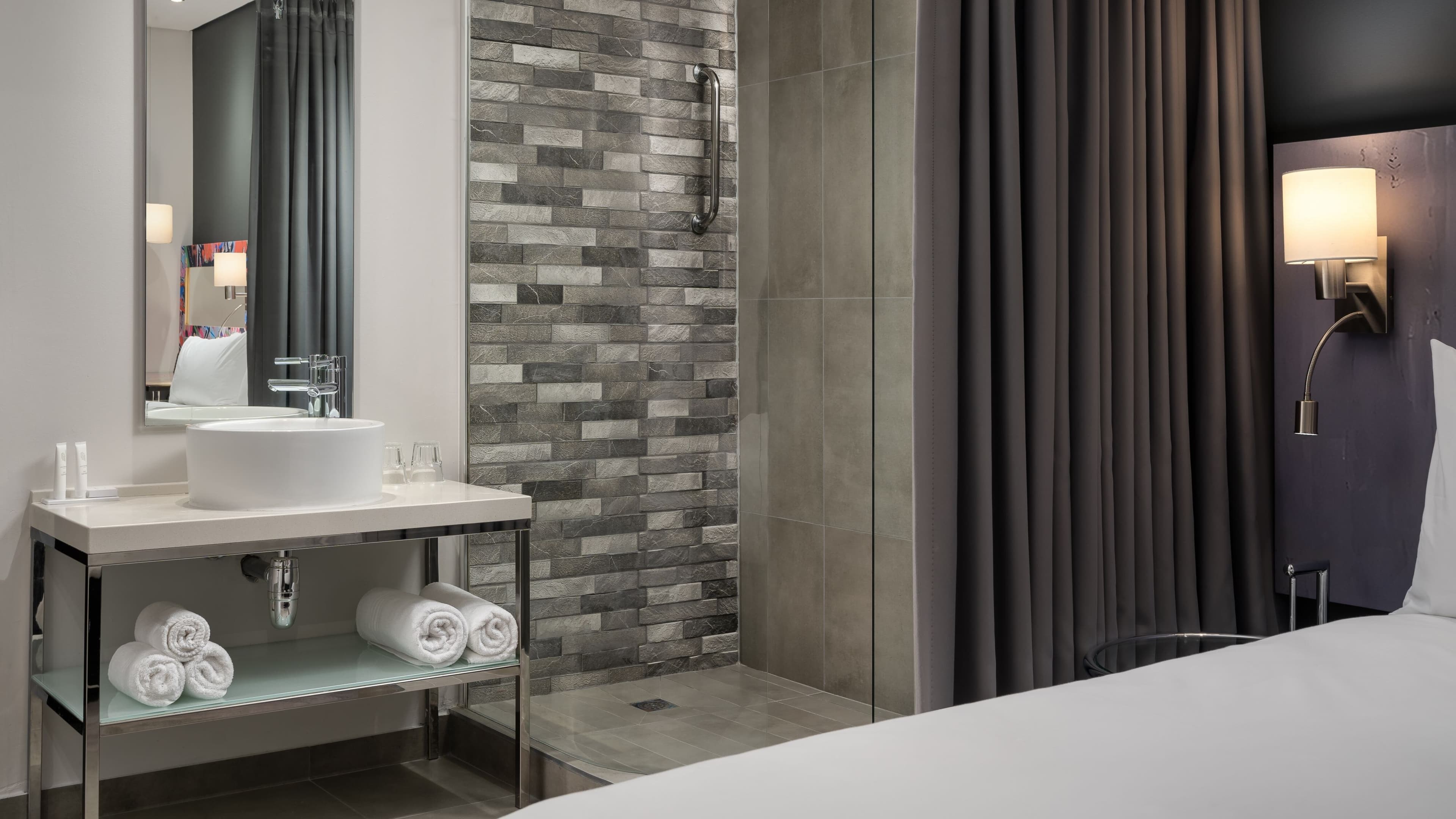 Larger Guest room - Image 5
