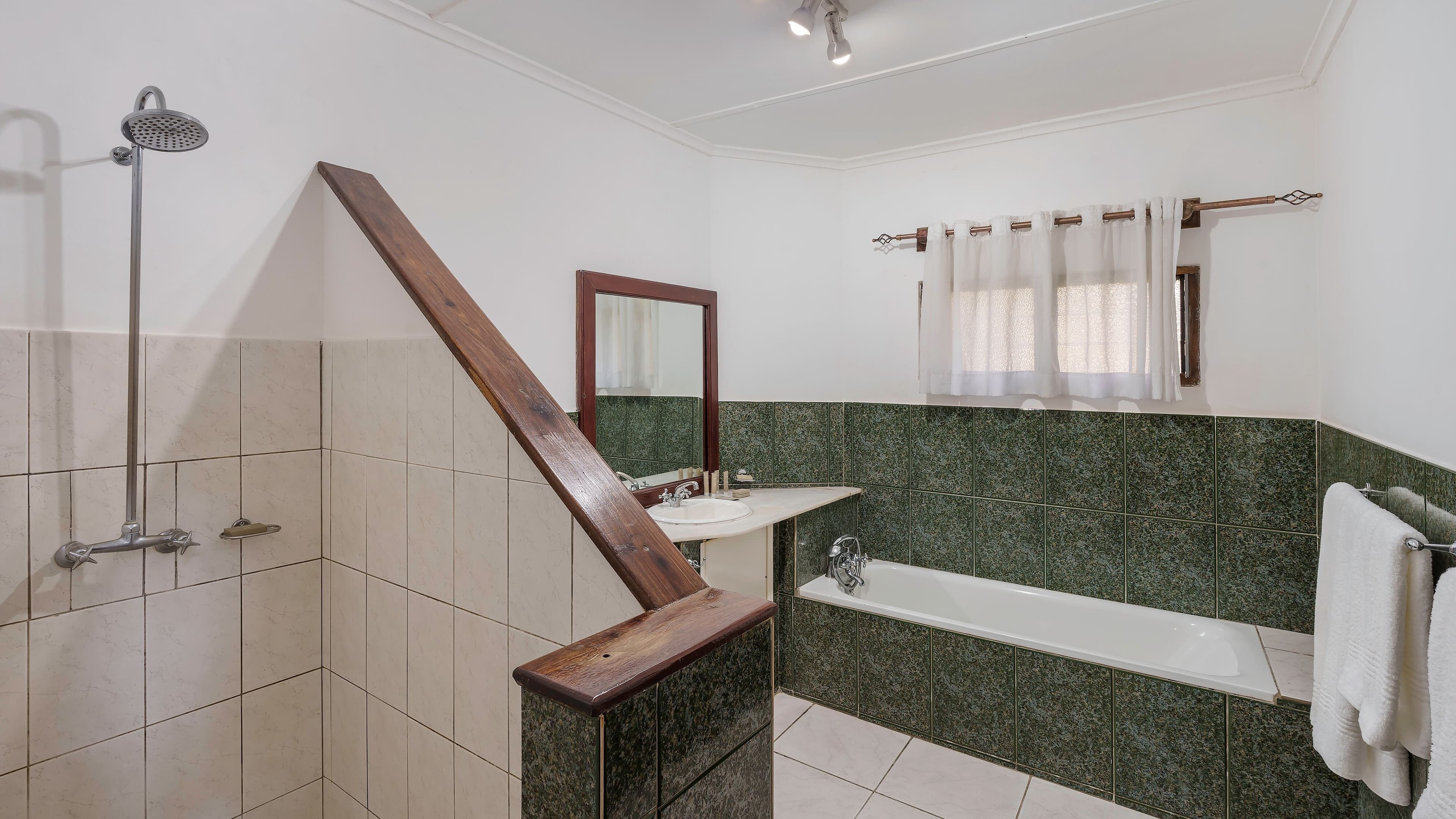 Holiday Inn Lusaka — 20