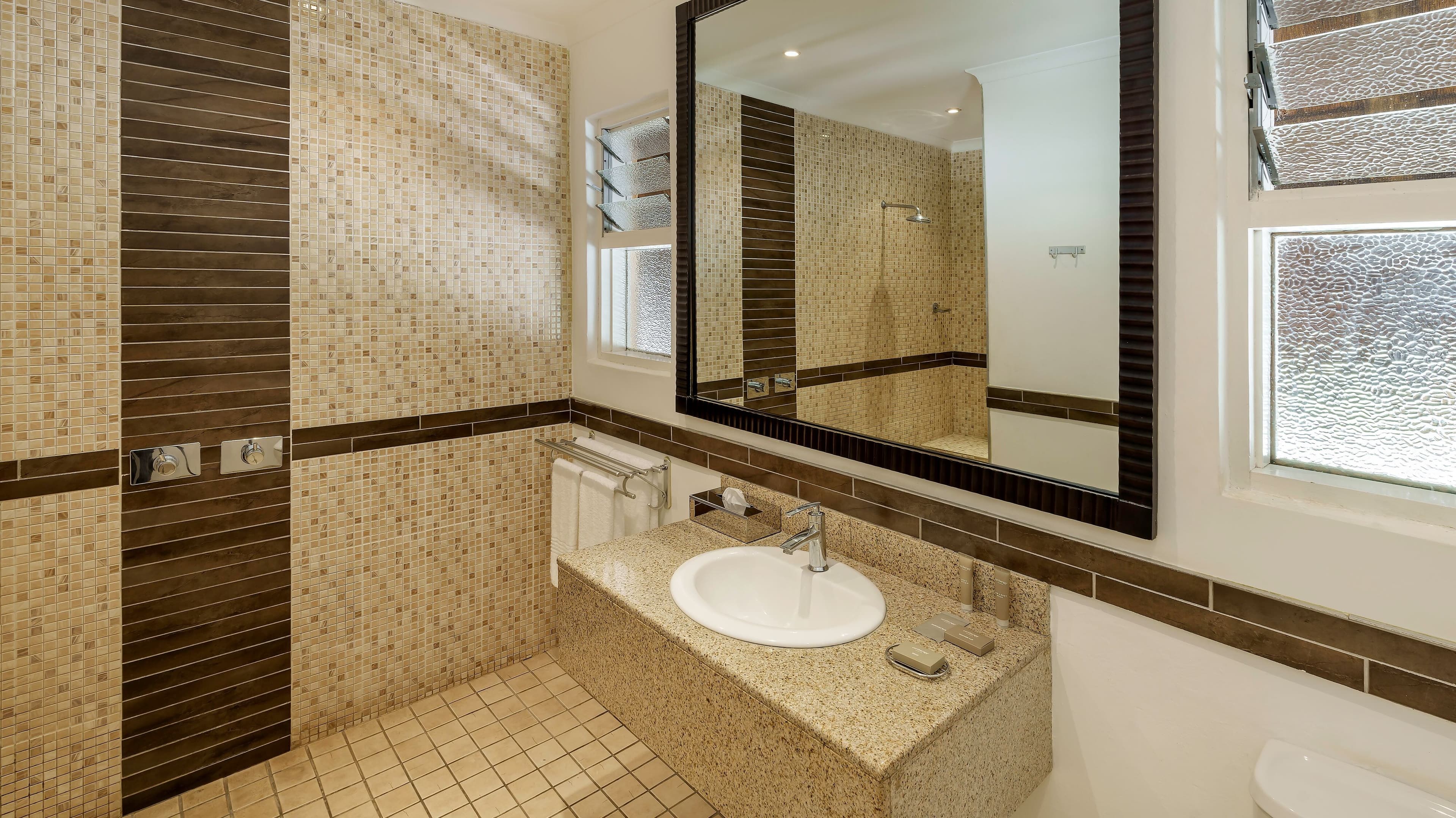 Holiday Inn Lusaka — 17