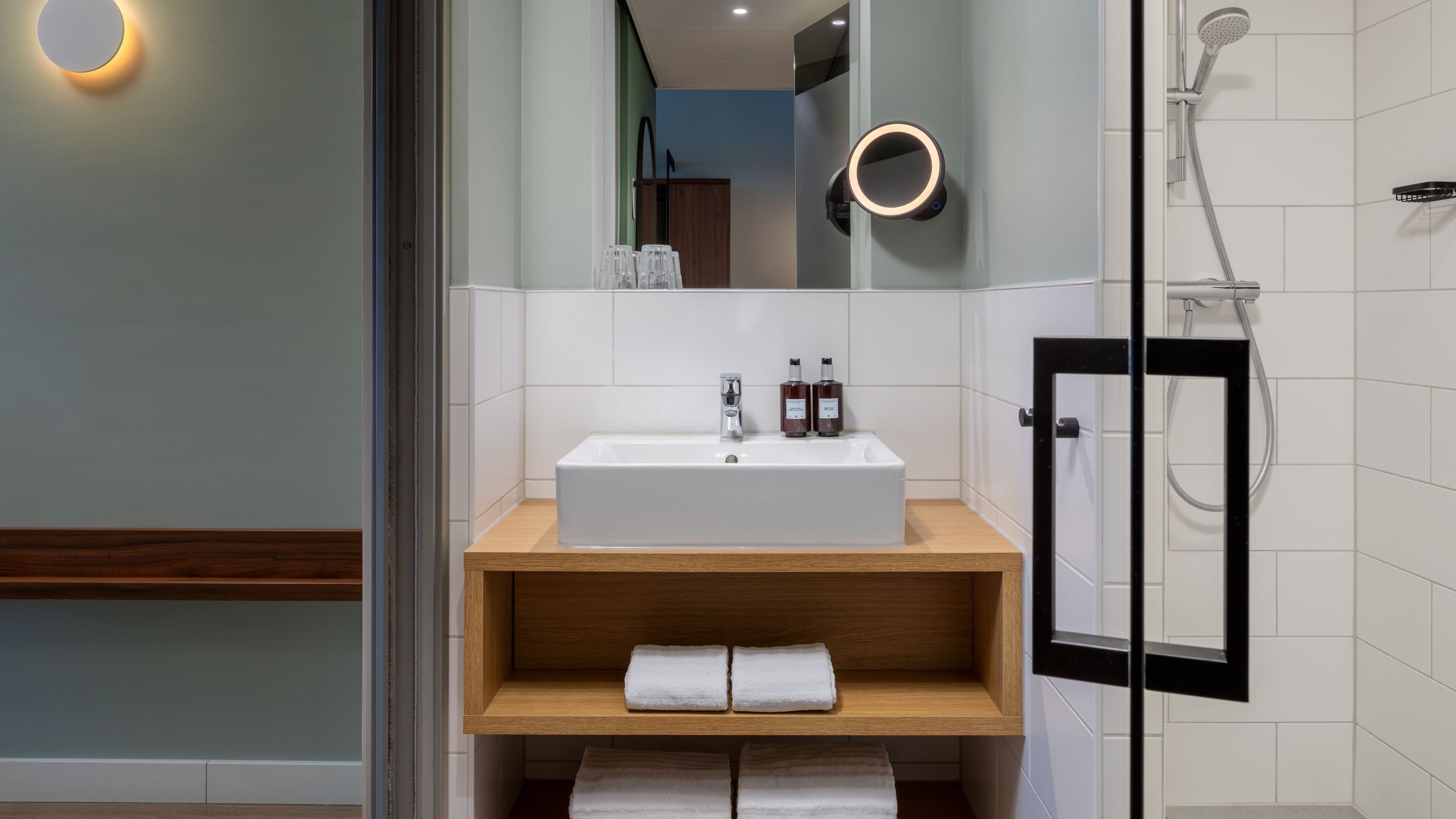 Corendon Apartments Amsterdam Schiphol Airport — 14