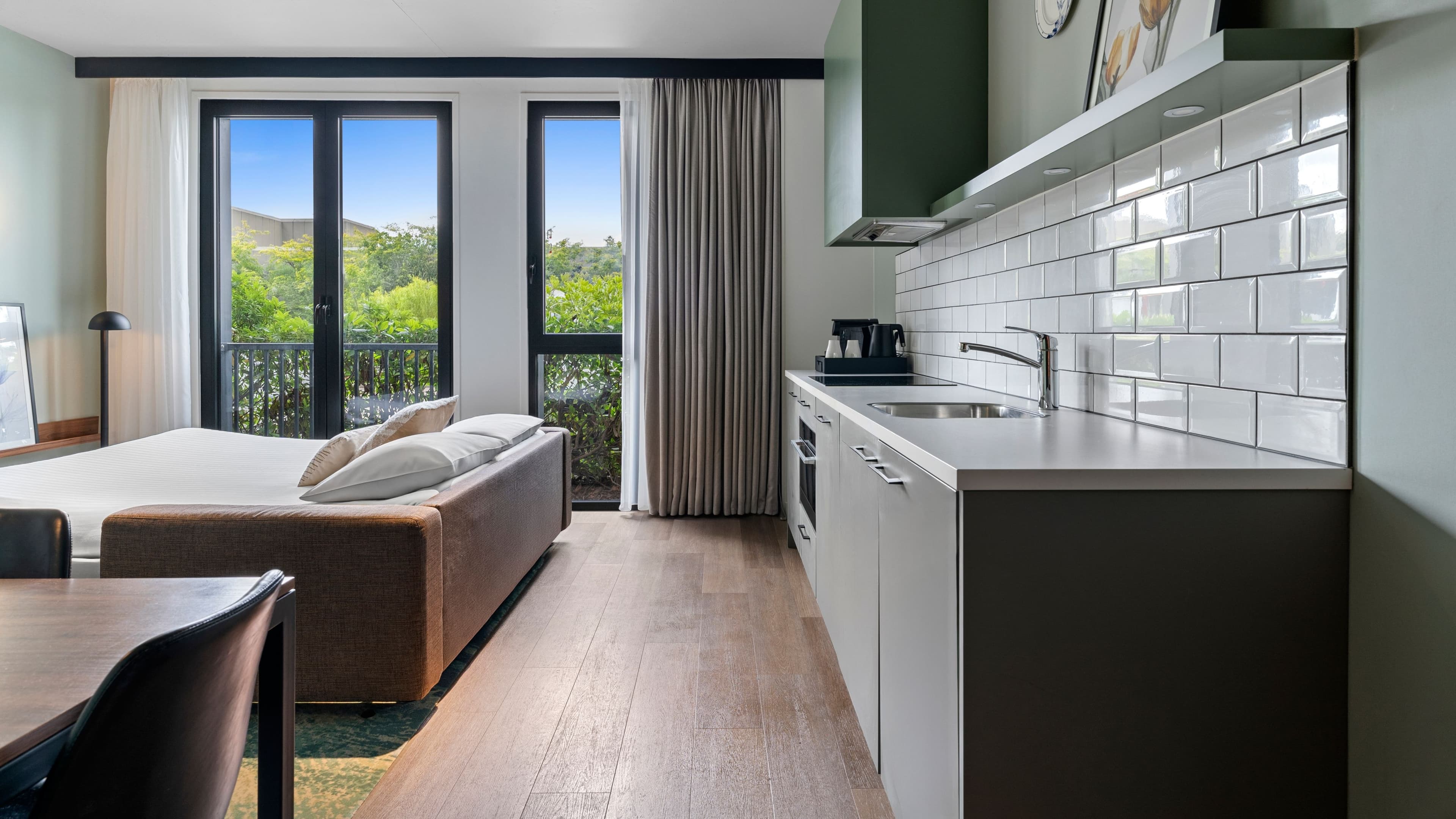 Corendon Apartments Amsterdam Schiphol Airport — 24