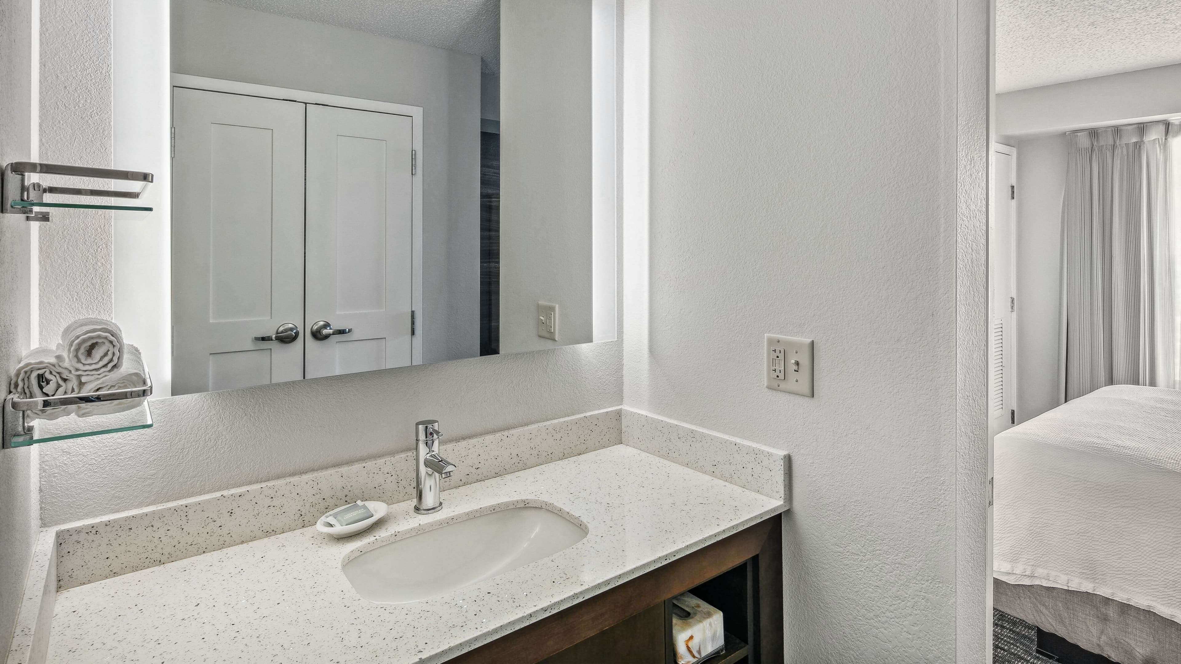 Residence Inn Anchorage Midtown - Image 4