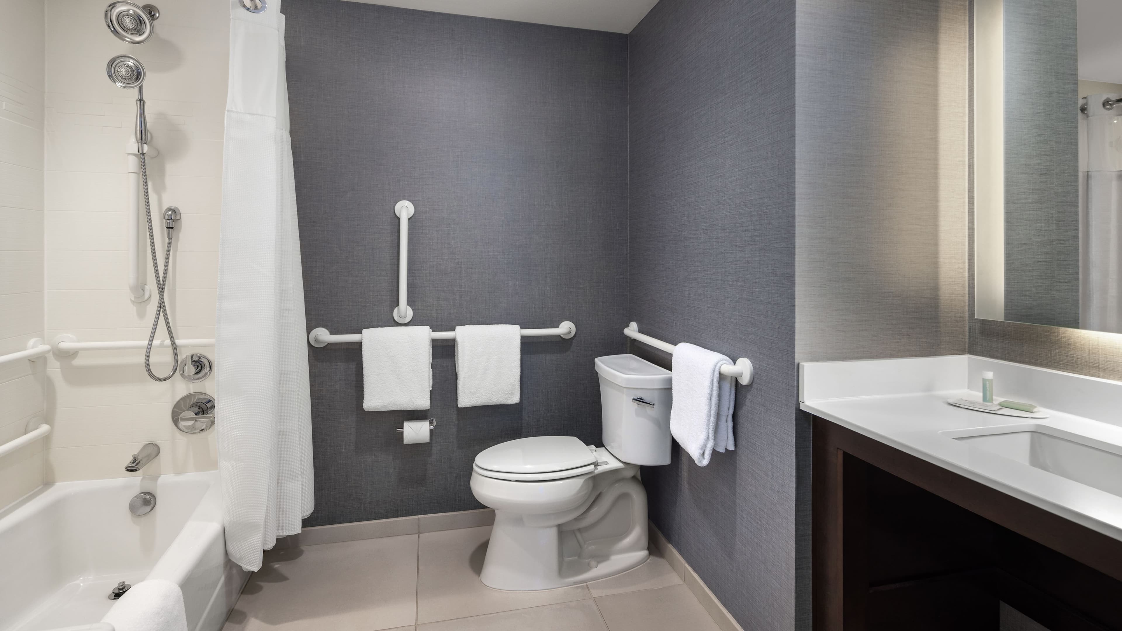 1 Bedroom Suite - Image 8