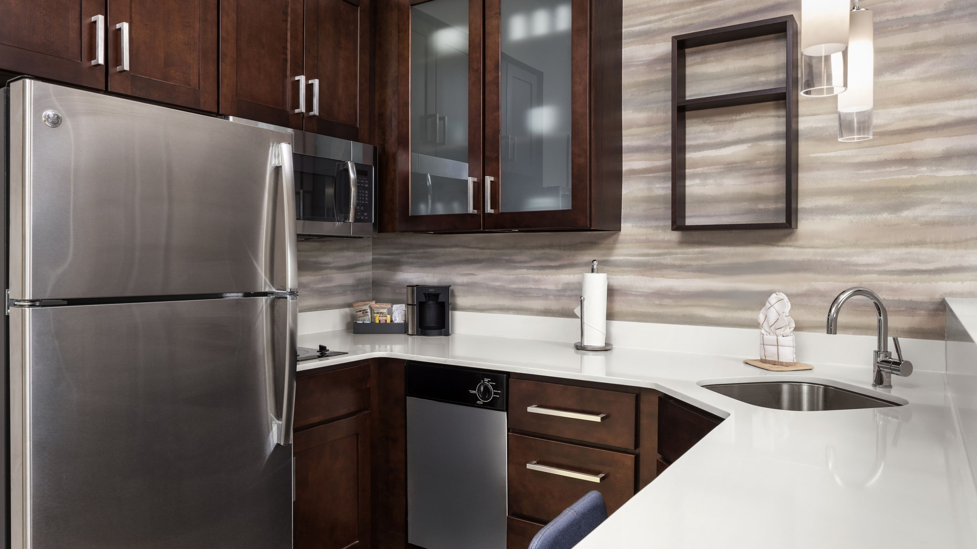1 Bedroom Suite - Image 5