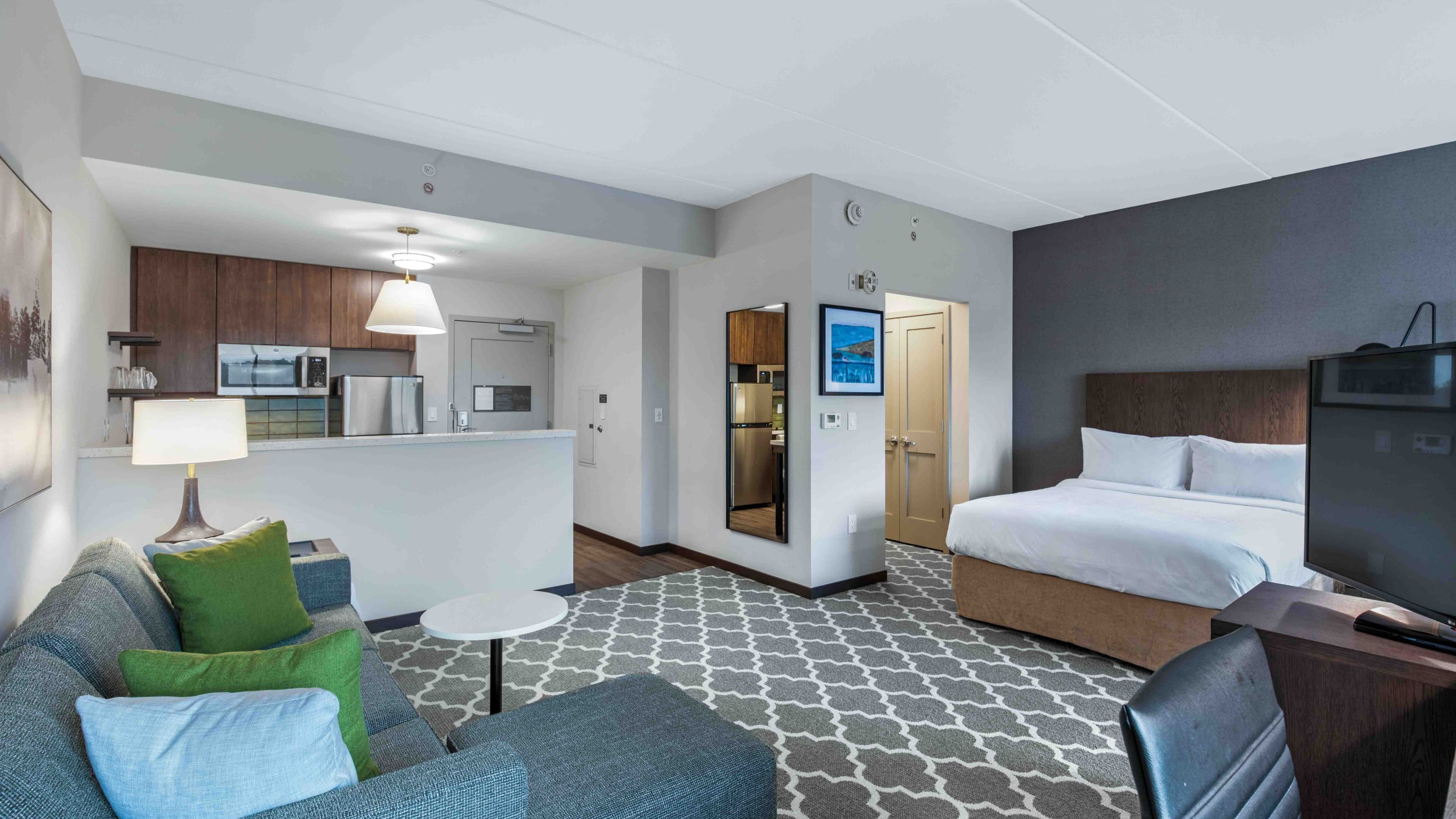 Holiday Inn Express Villa Rica — 42