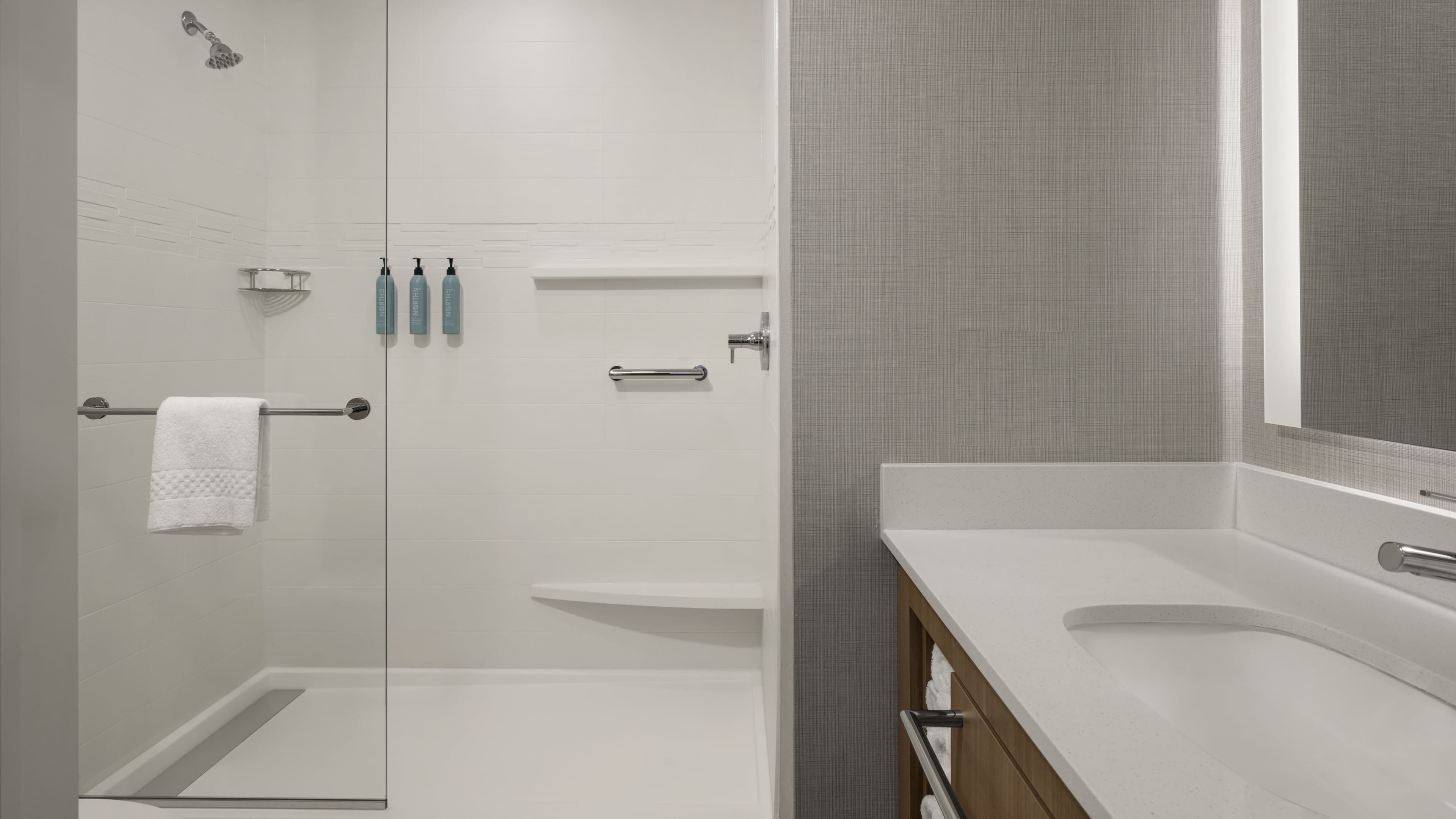 1 Bedroom Suite - Image 10