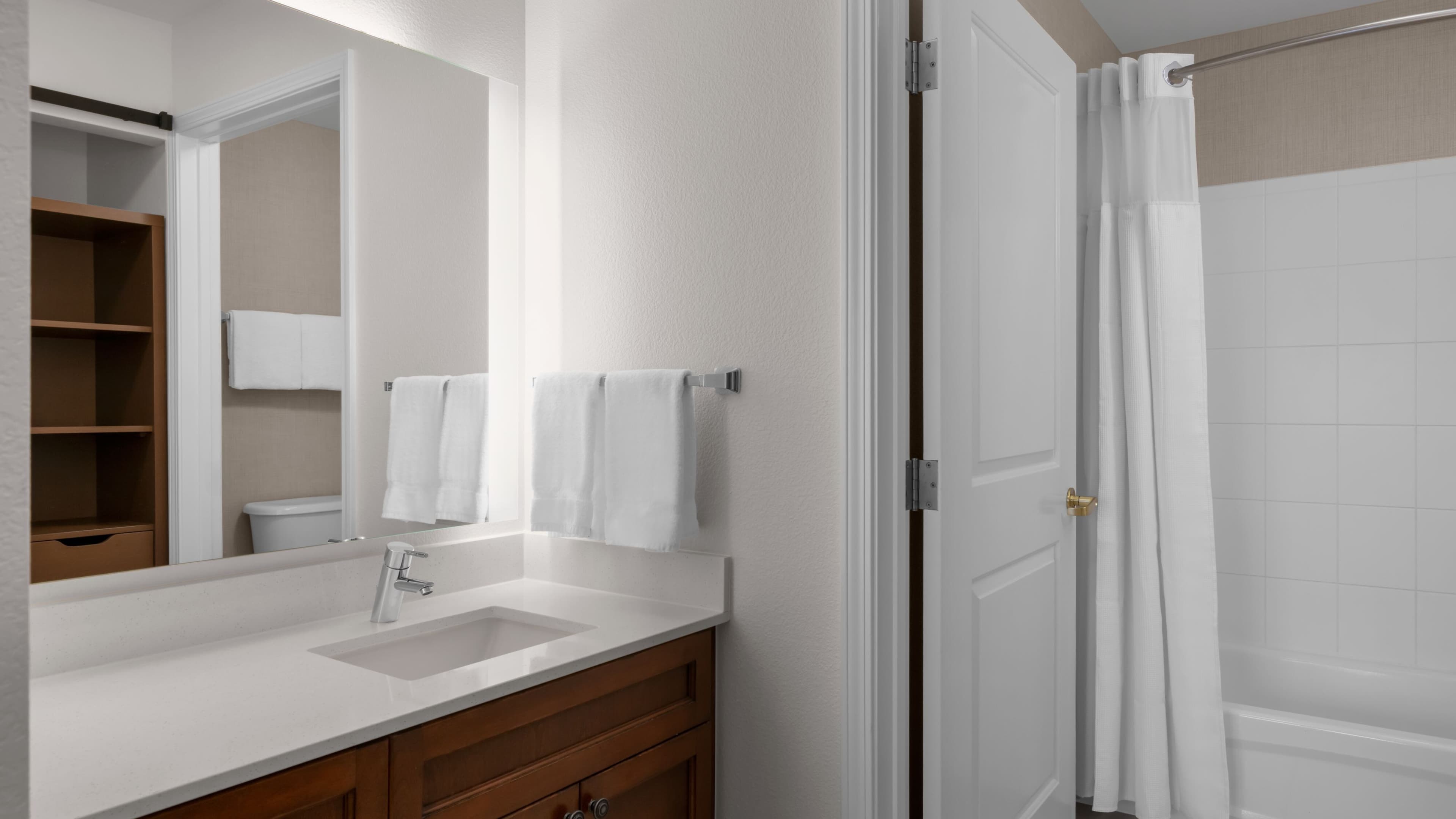 1 Bedroom Suite - Image 11