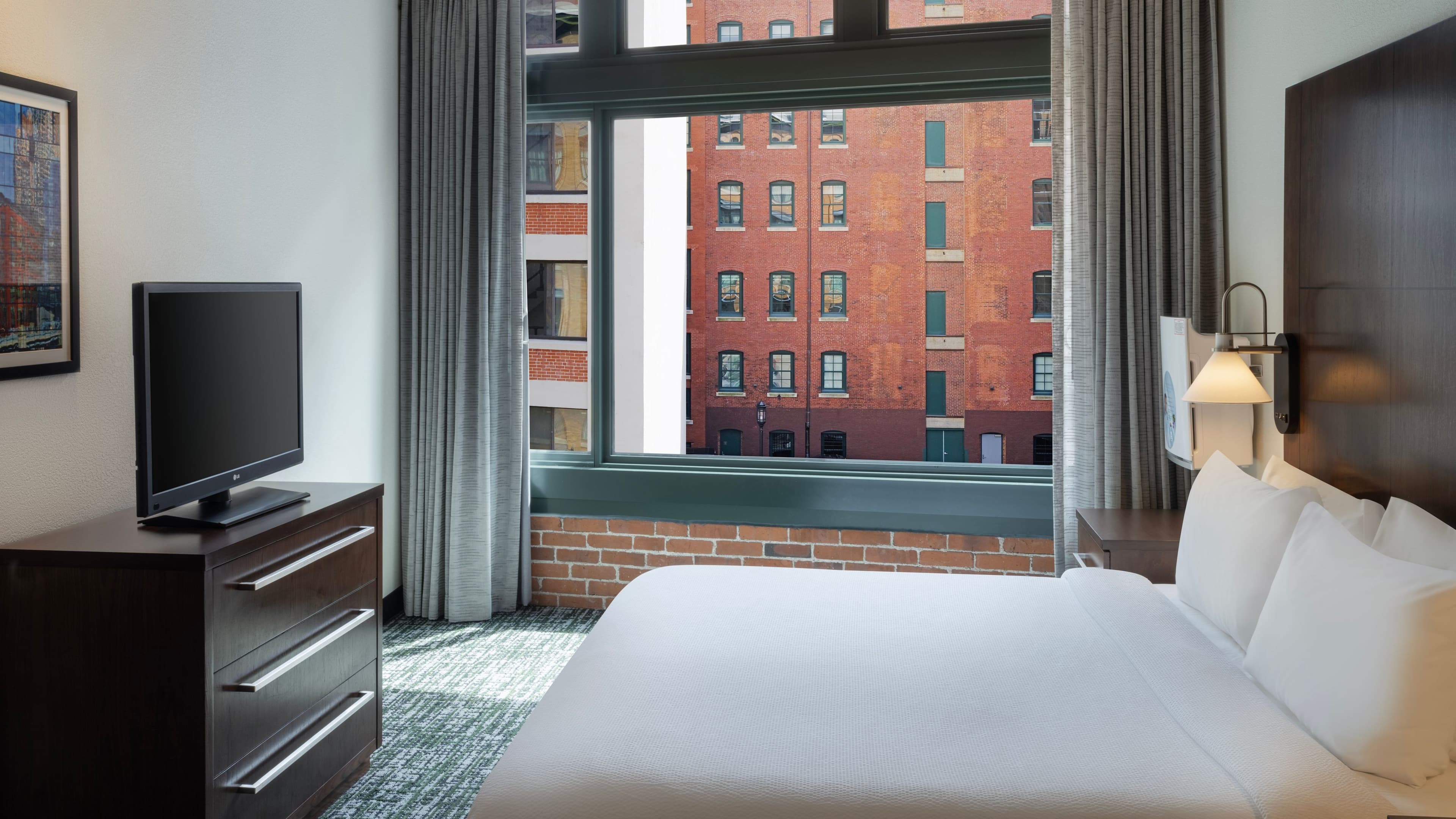 Residence Inn Boston Downtown/Seaport — 3