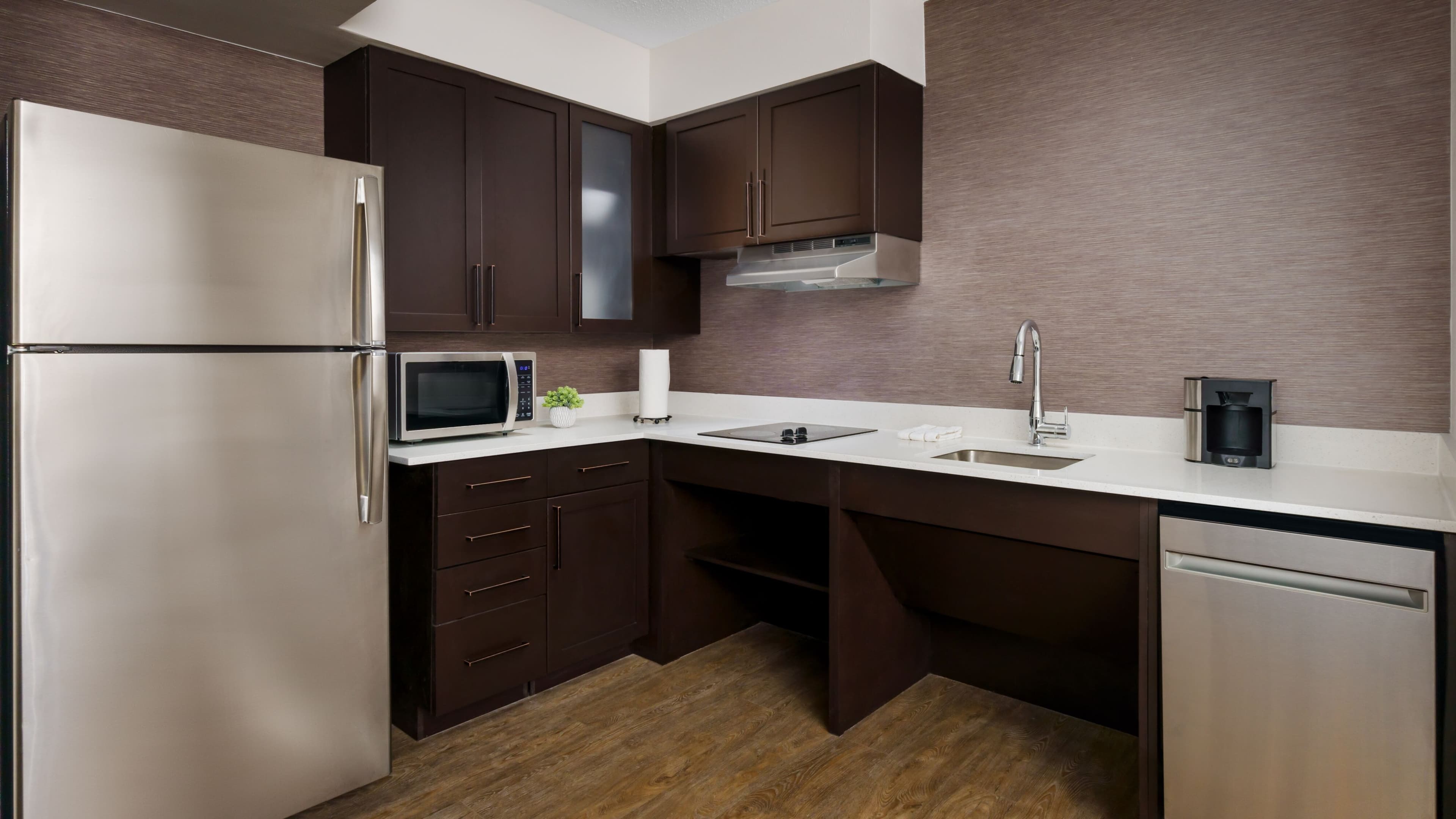 1 Bedroom Suite - Image 6