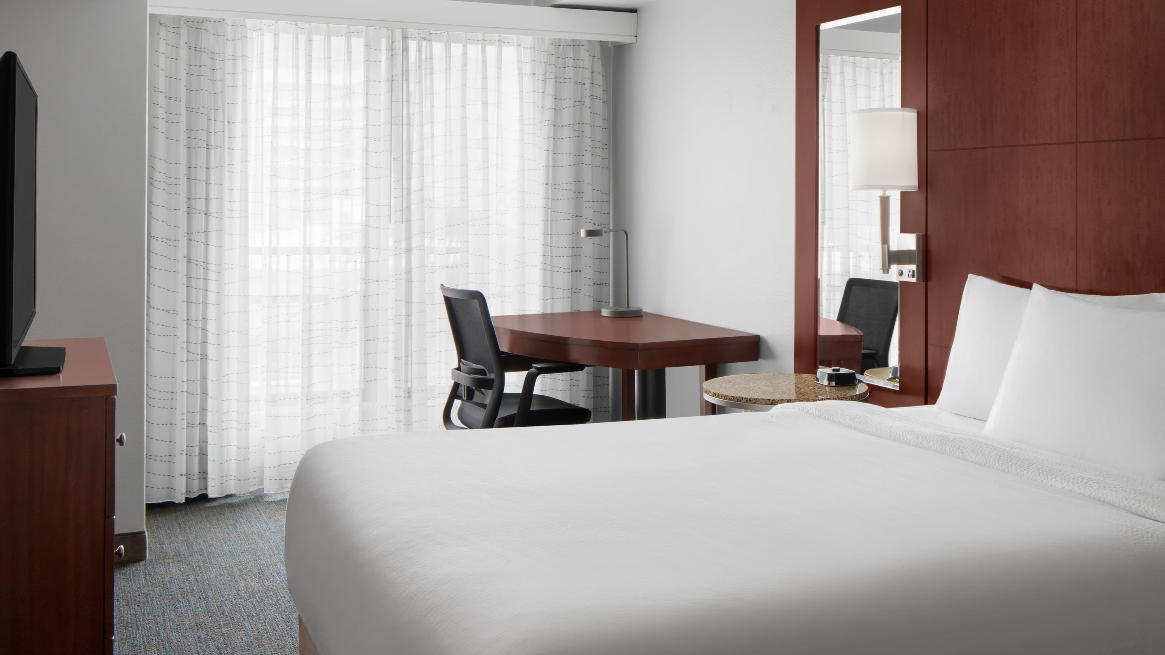 2 Bedroom Suite - Image 4