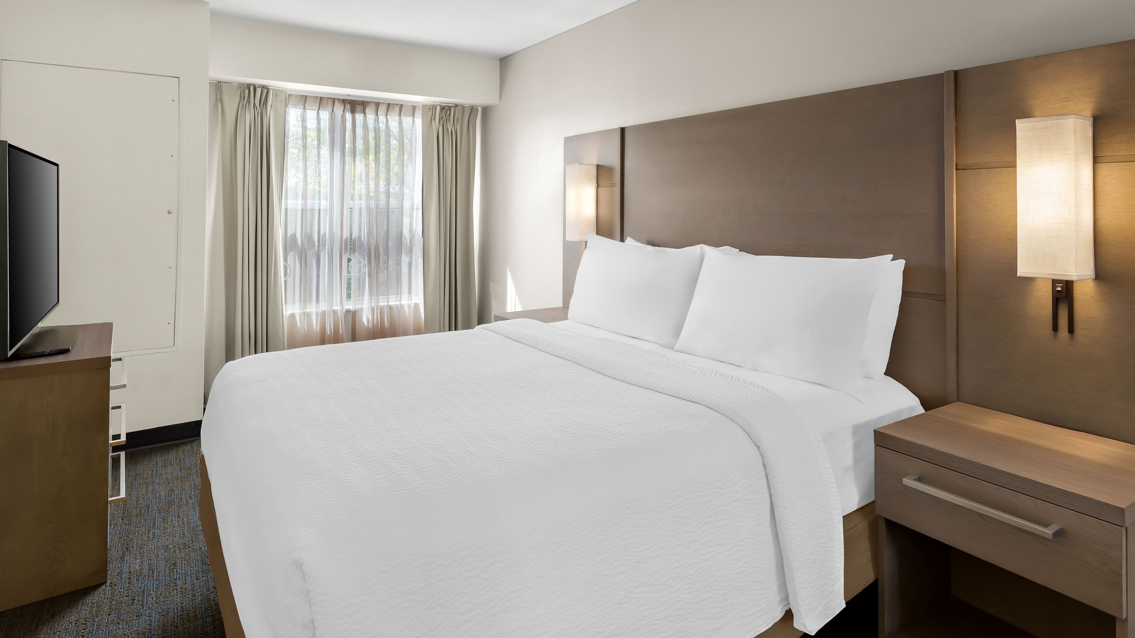 Holiday Inn Express & Suites Hammond — 25