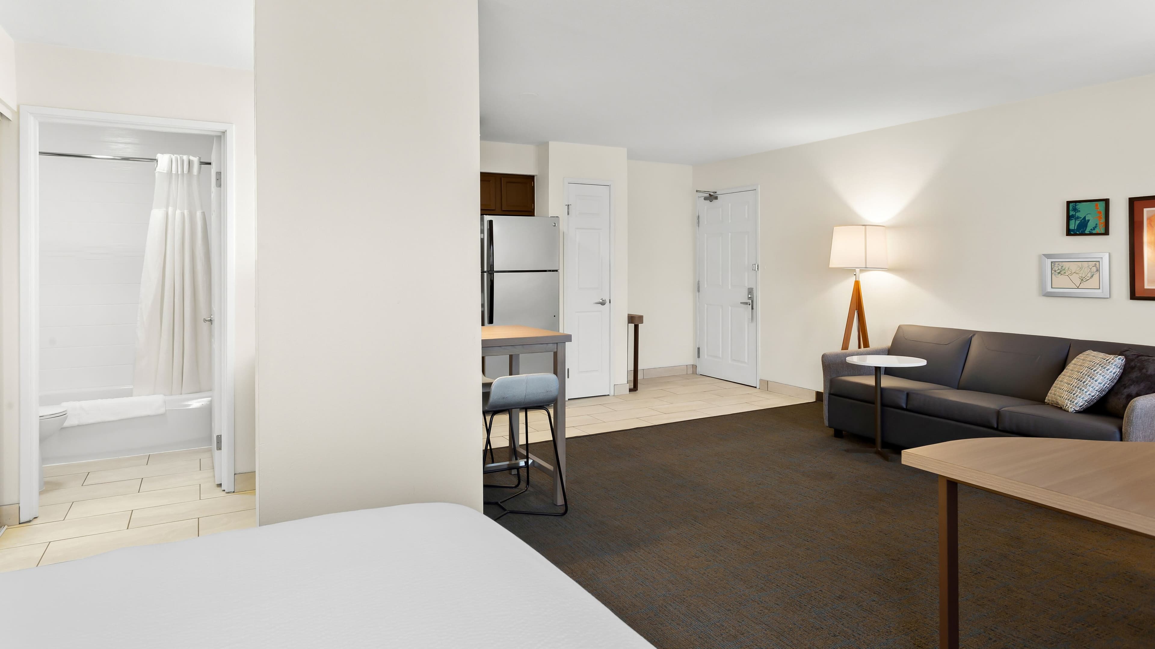 Holiday Inn Express & Suites Hammond — 19