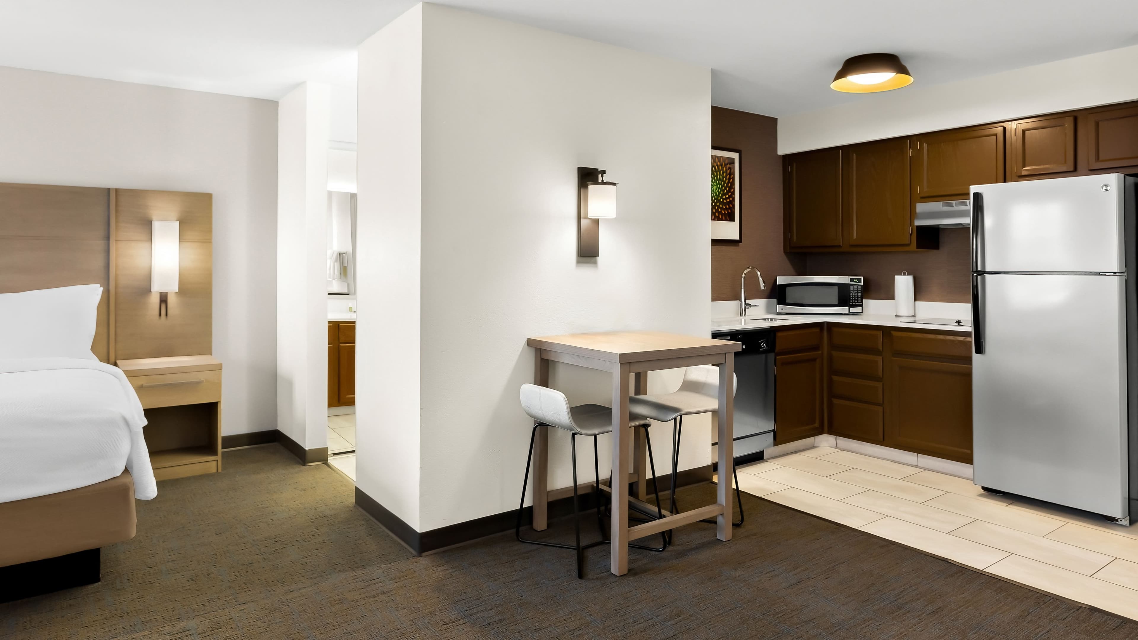 Holiday Inn Express & Suites Hammond — 18