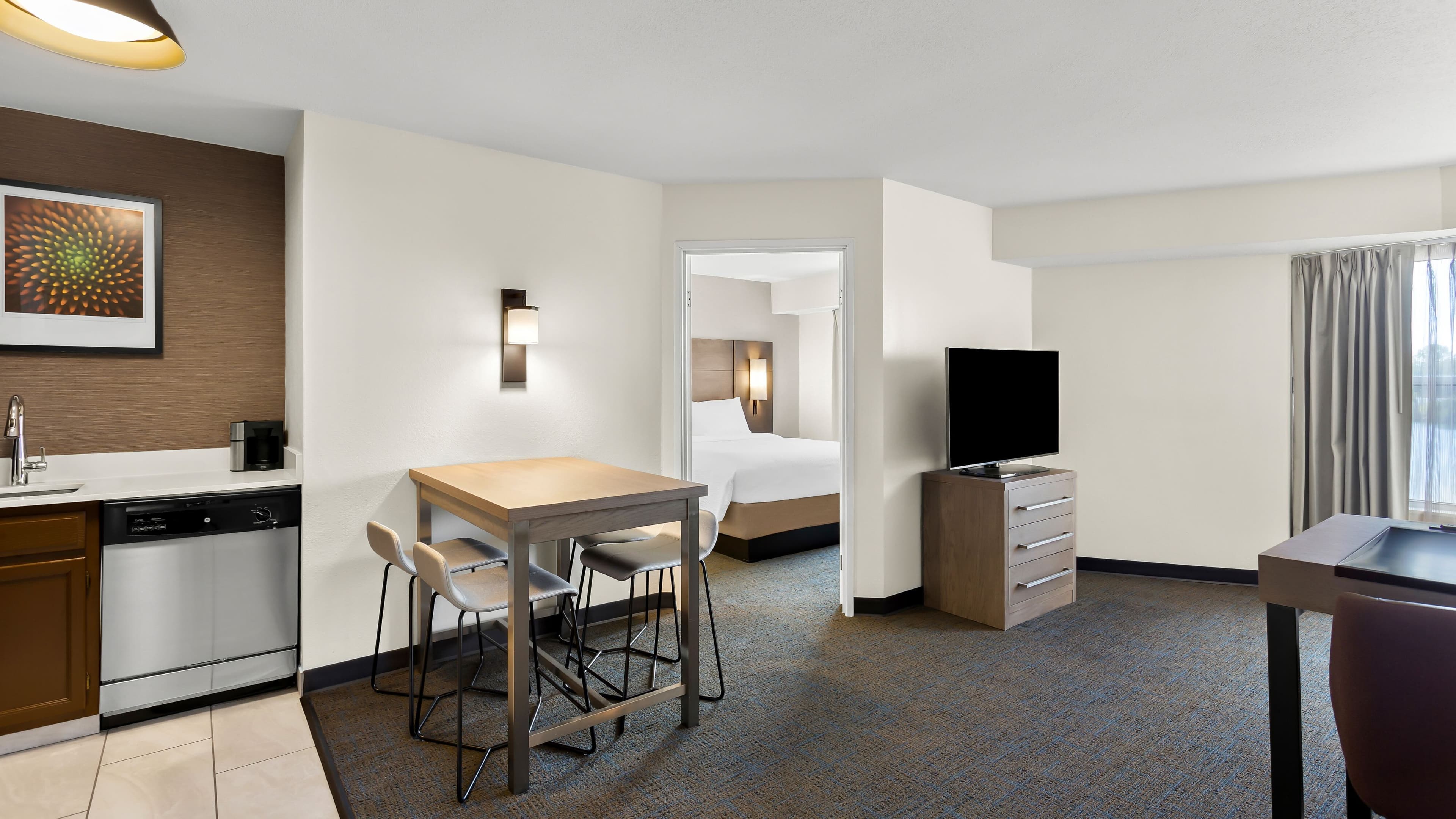 Holiday Inn Express & Suites Hammond — 14