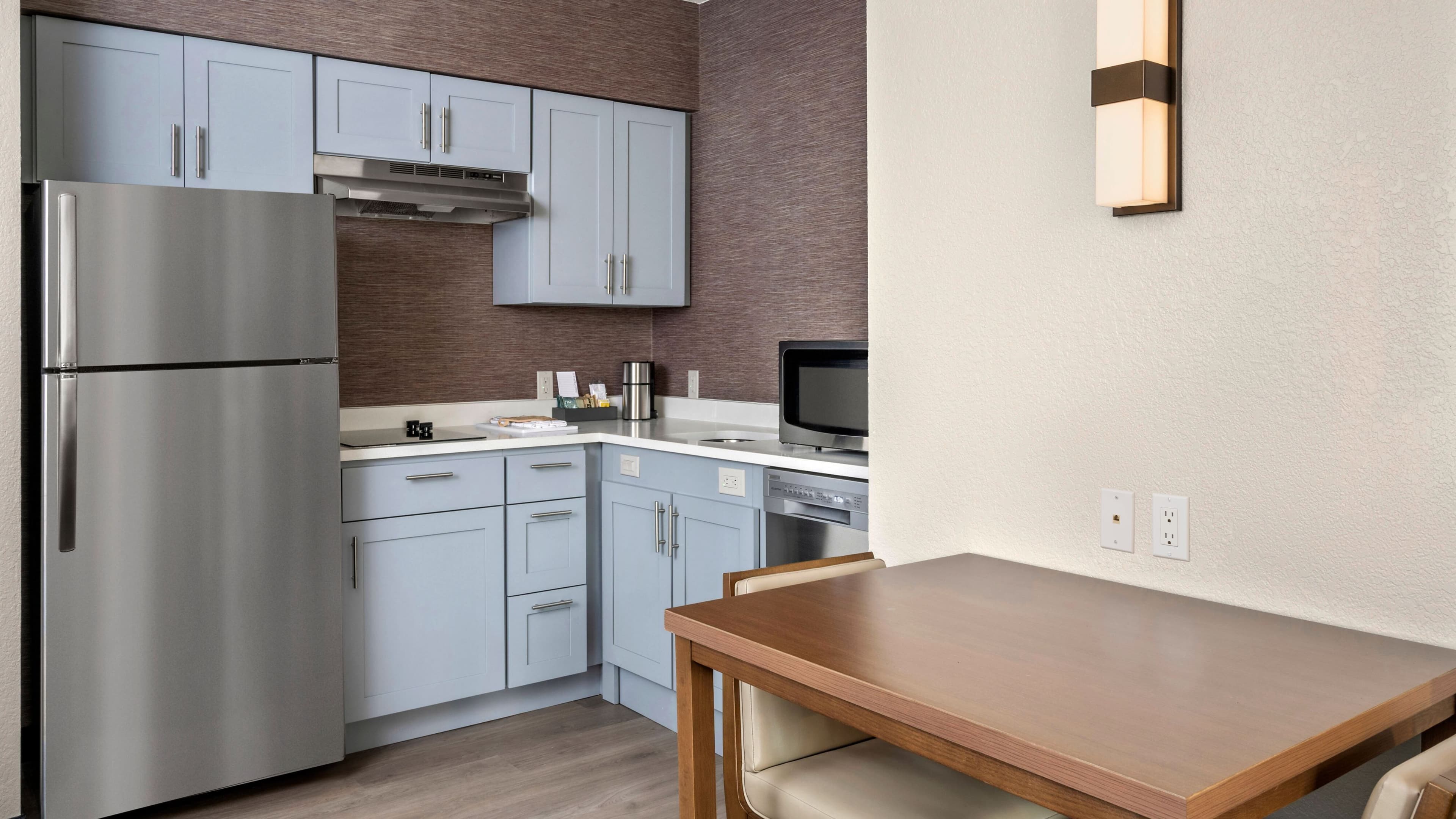 1 Bedroom Suite - Image 5