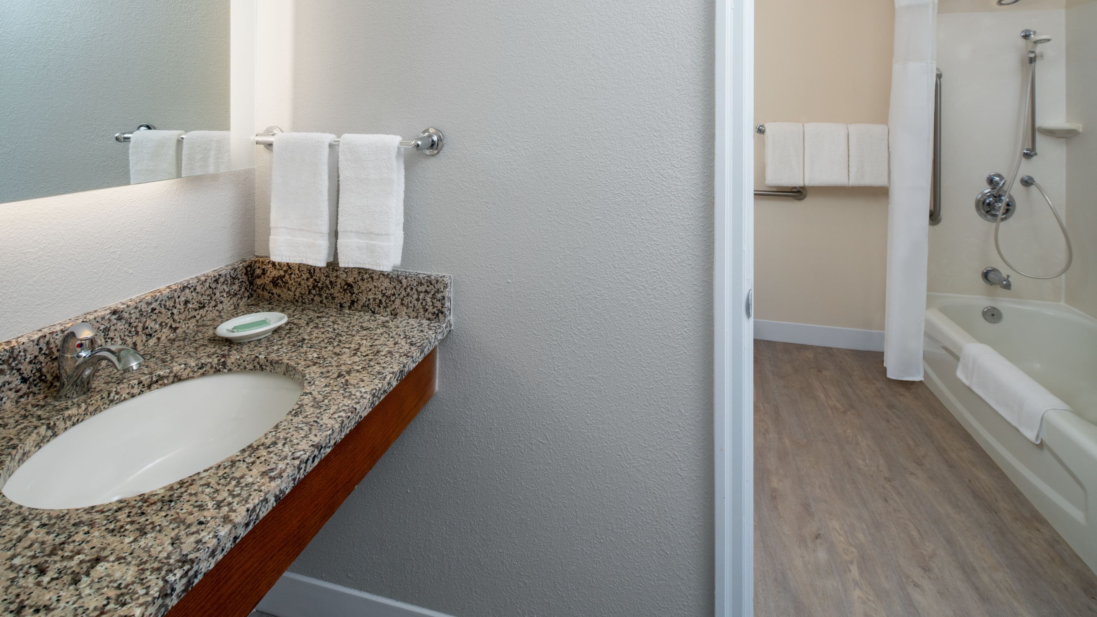 Residence Inn Charleston Riverview — 17