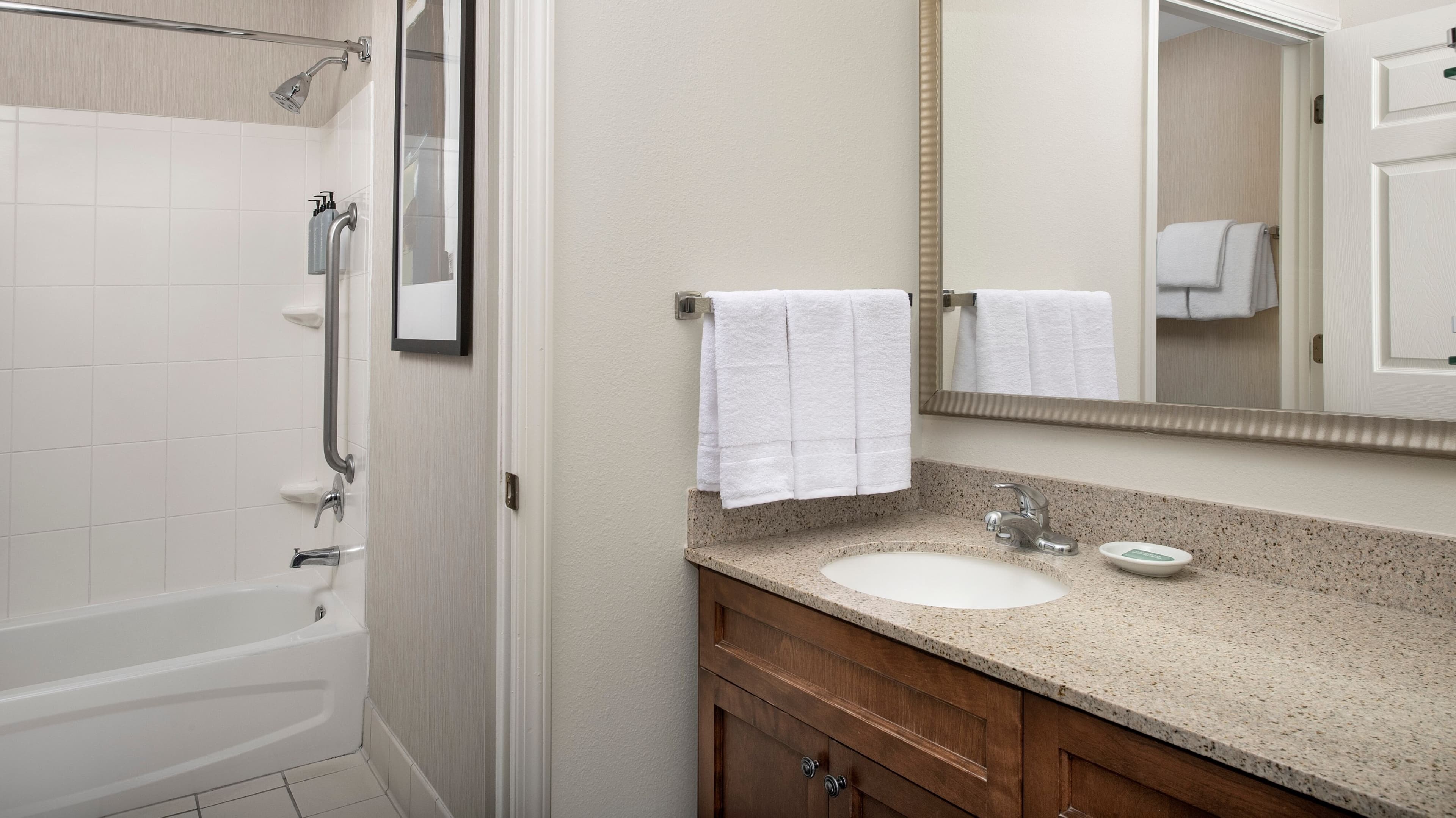 1 Bedroom Suite - Image 5